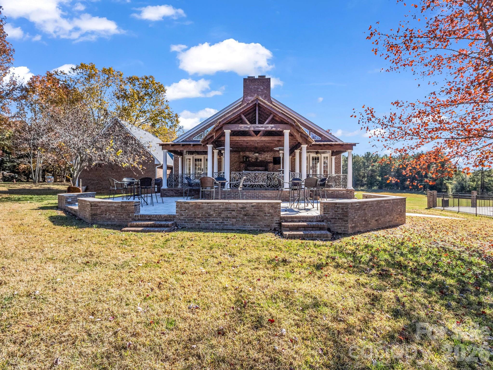 main property photo 37