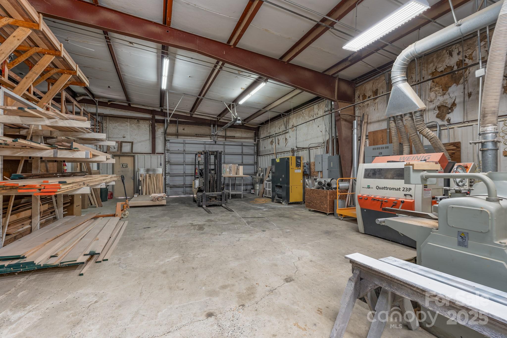 main property photo 35