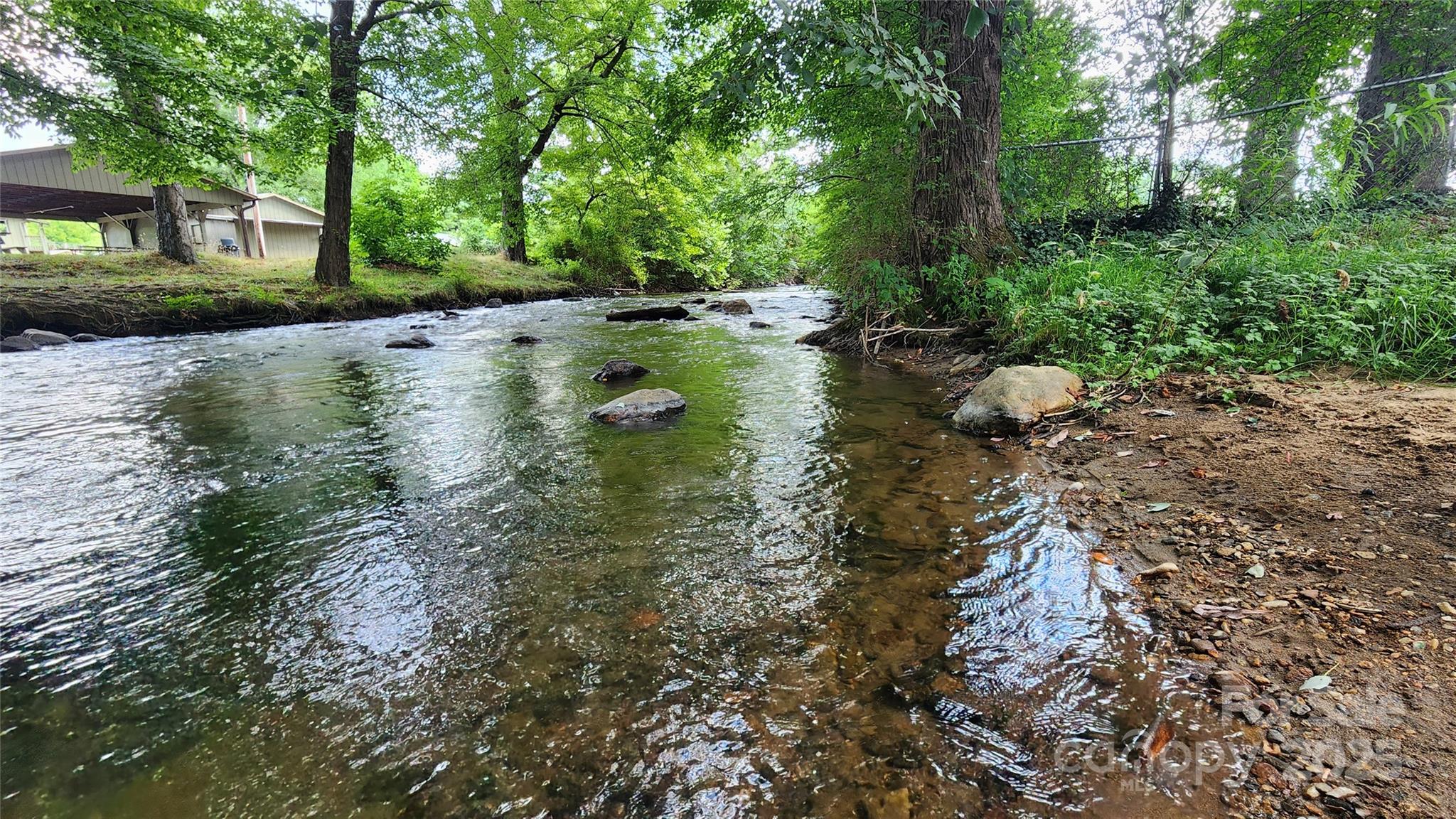 main property photo 34