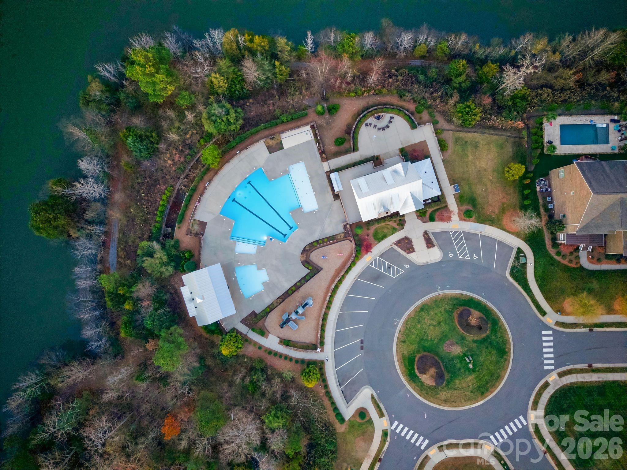 main property photo 34