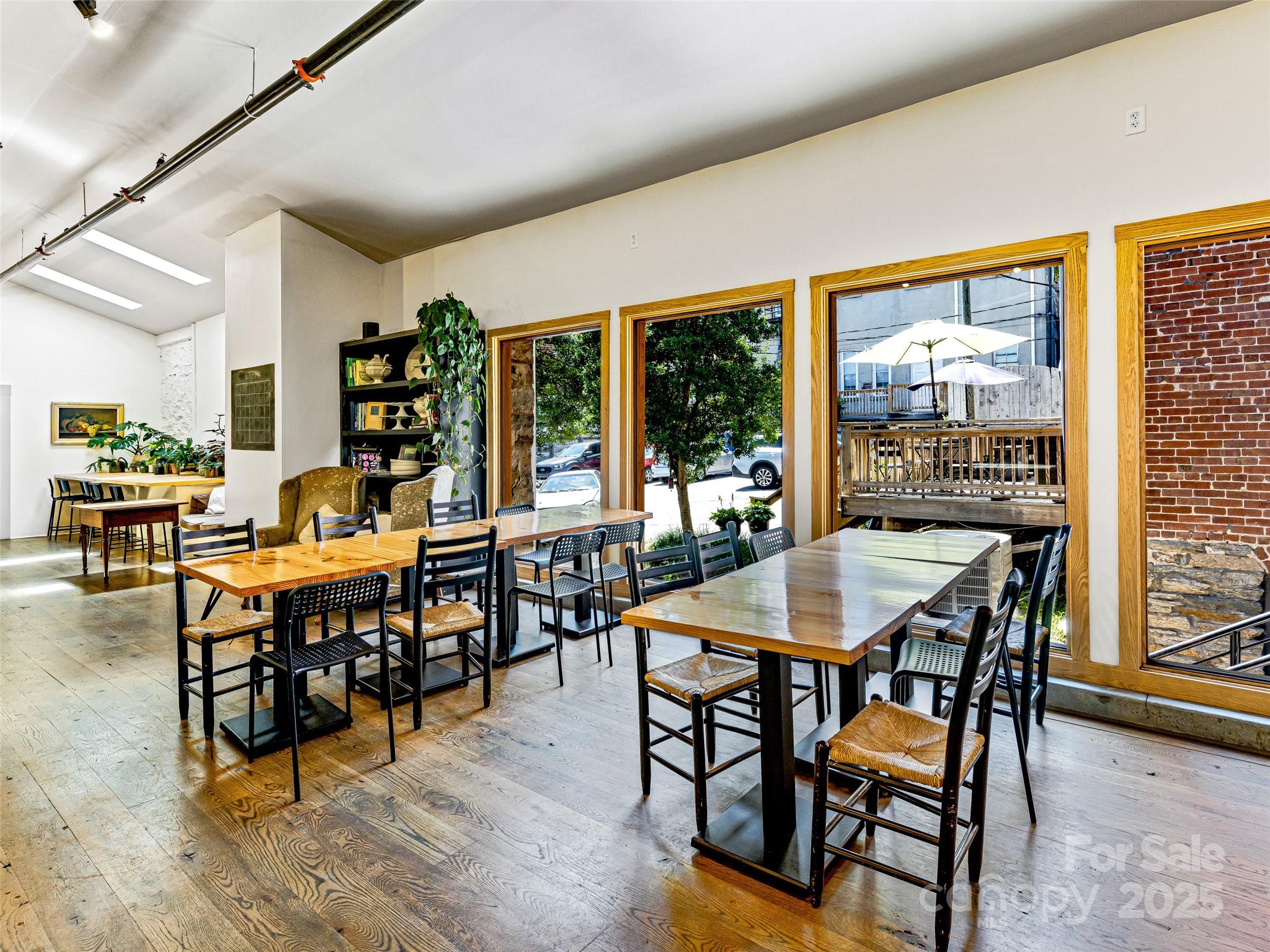 main property photo 35