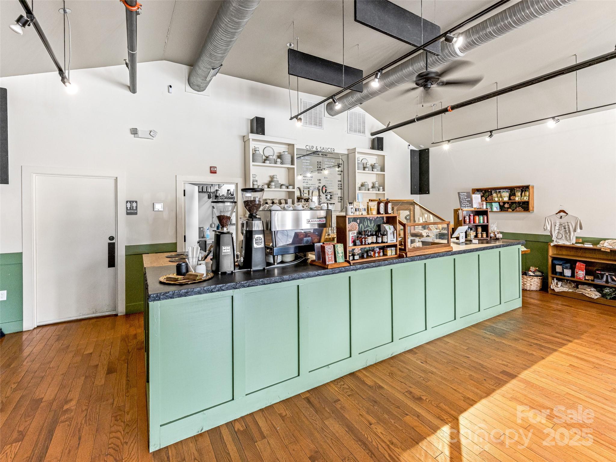 main property photo 45