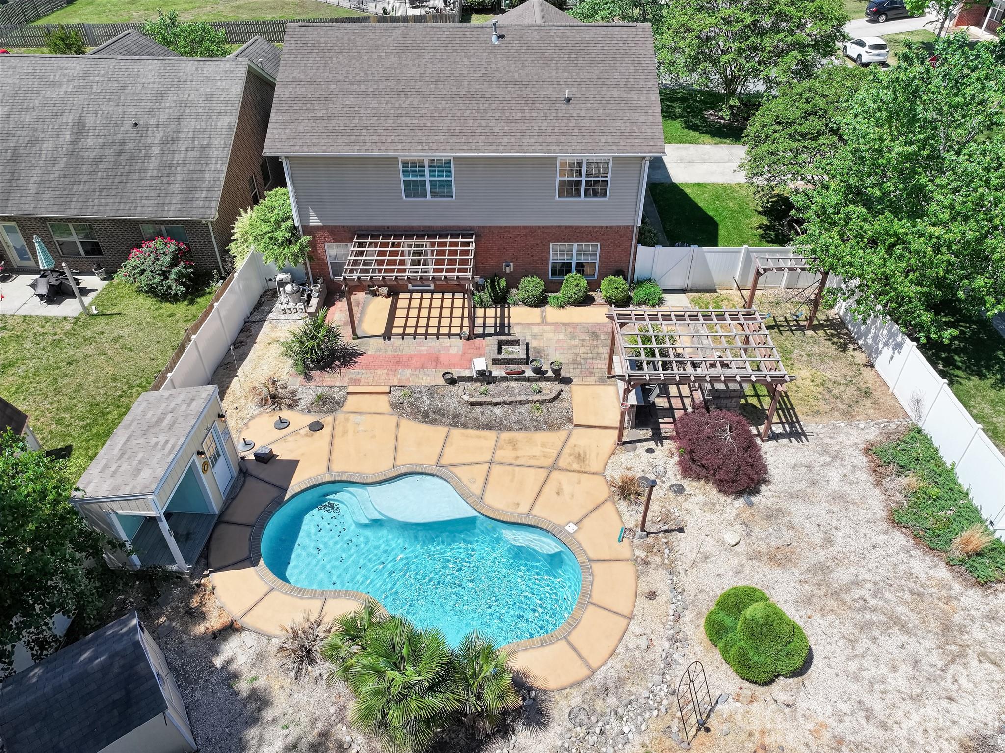 main property photo 35