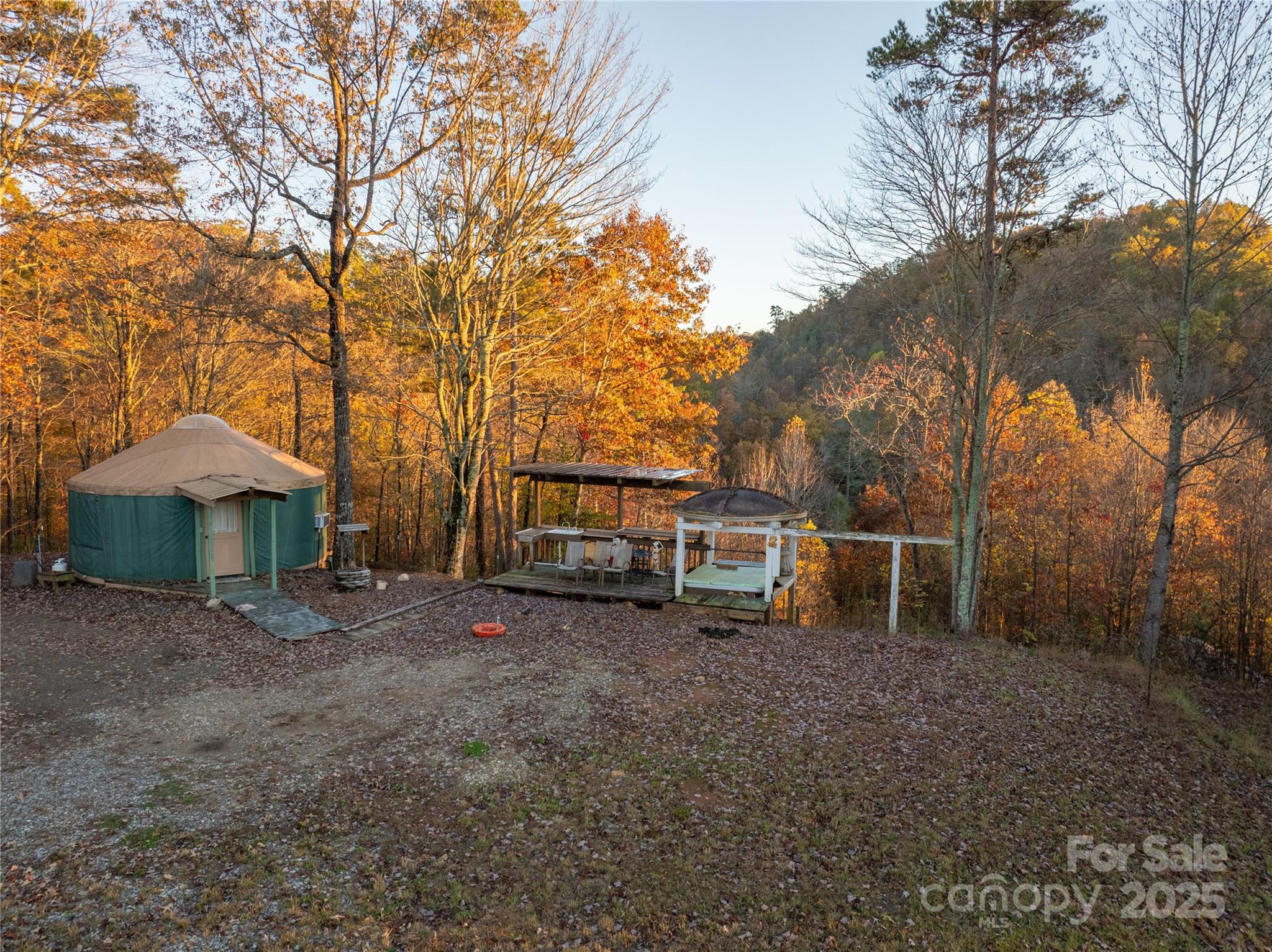 main property photo 13