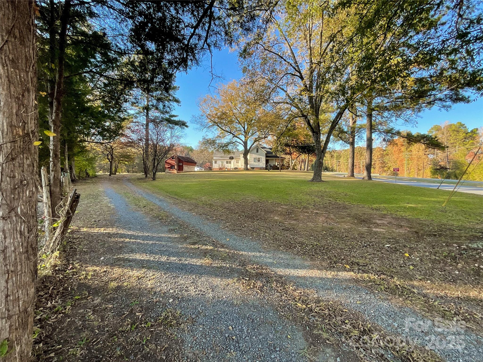 main property photo 6