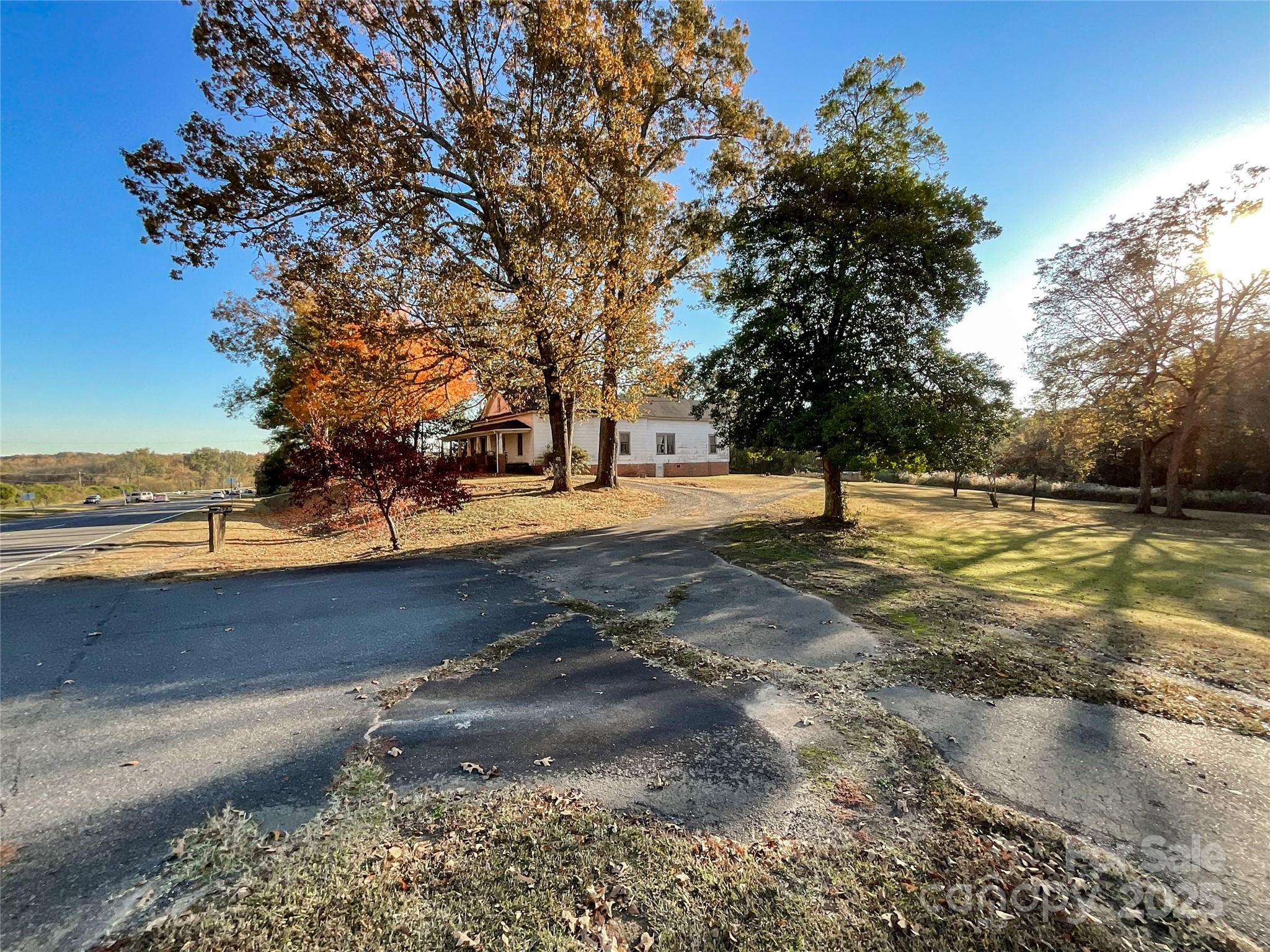 main property photo 7