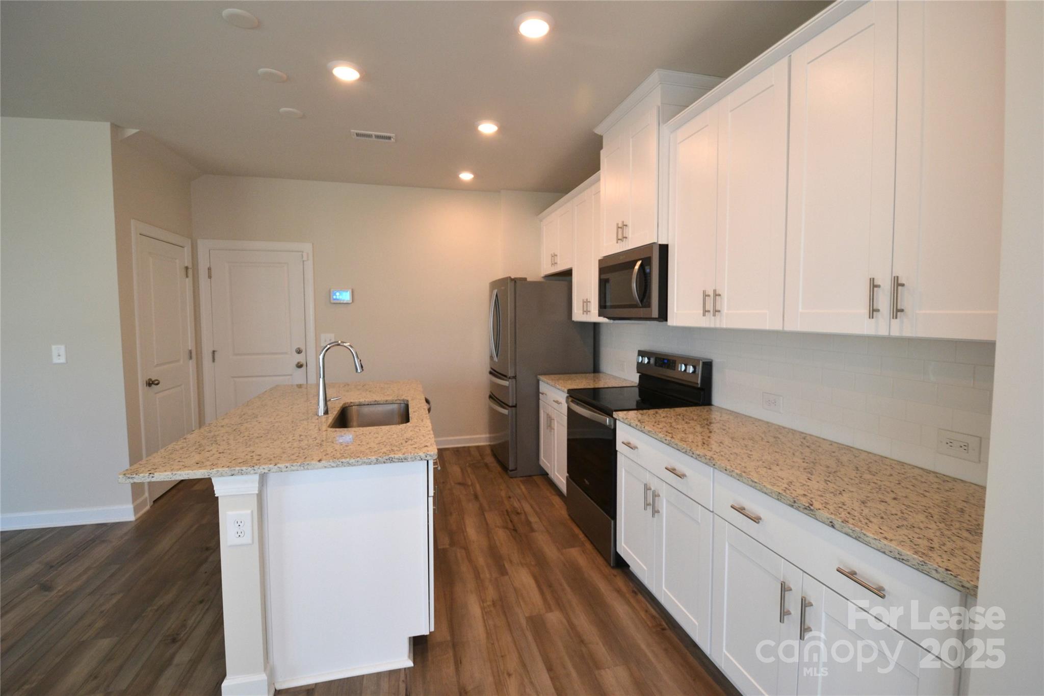 property viewer photo 10