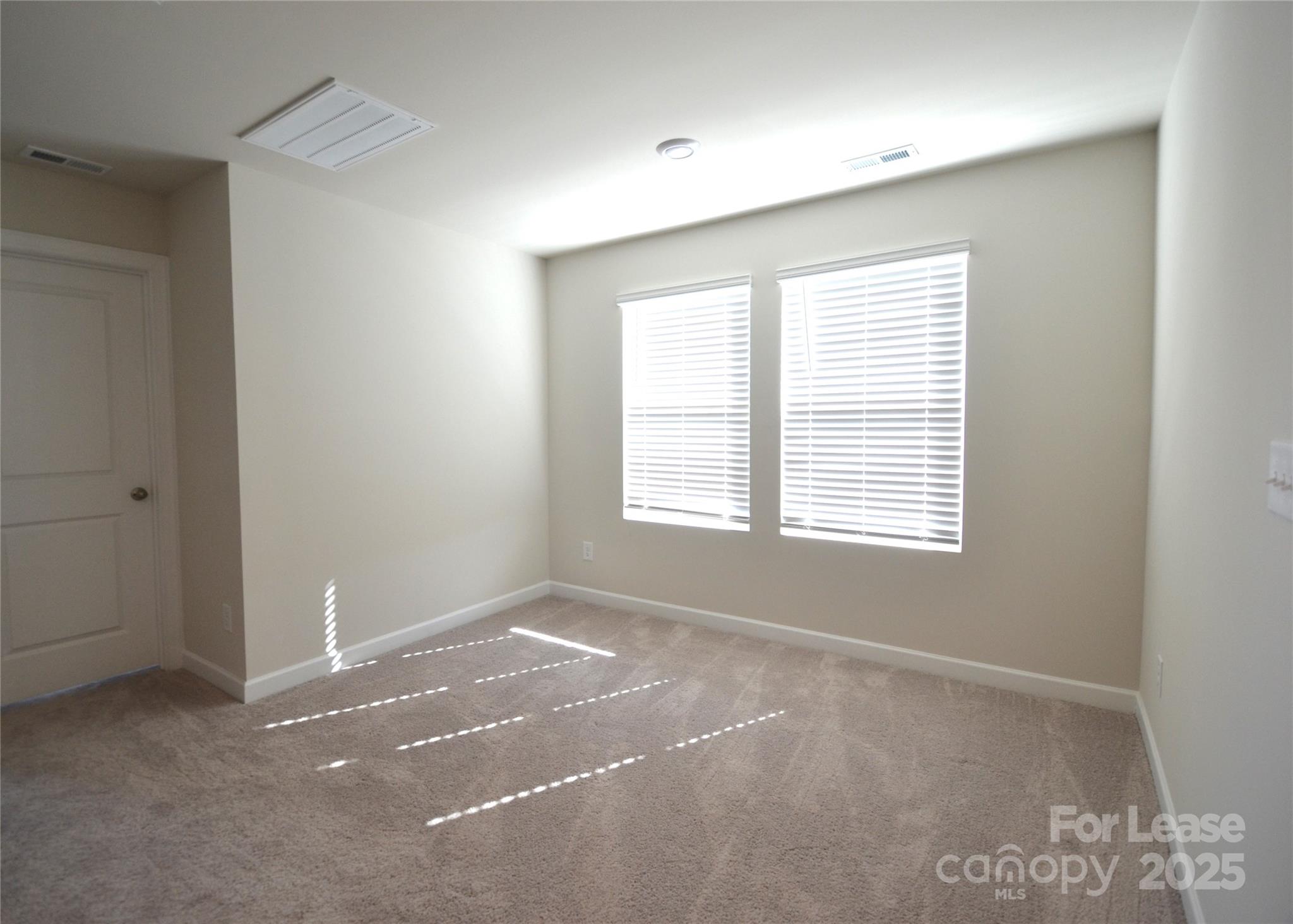 property viewer photo 15