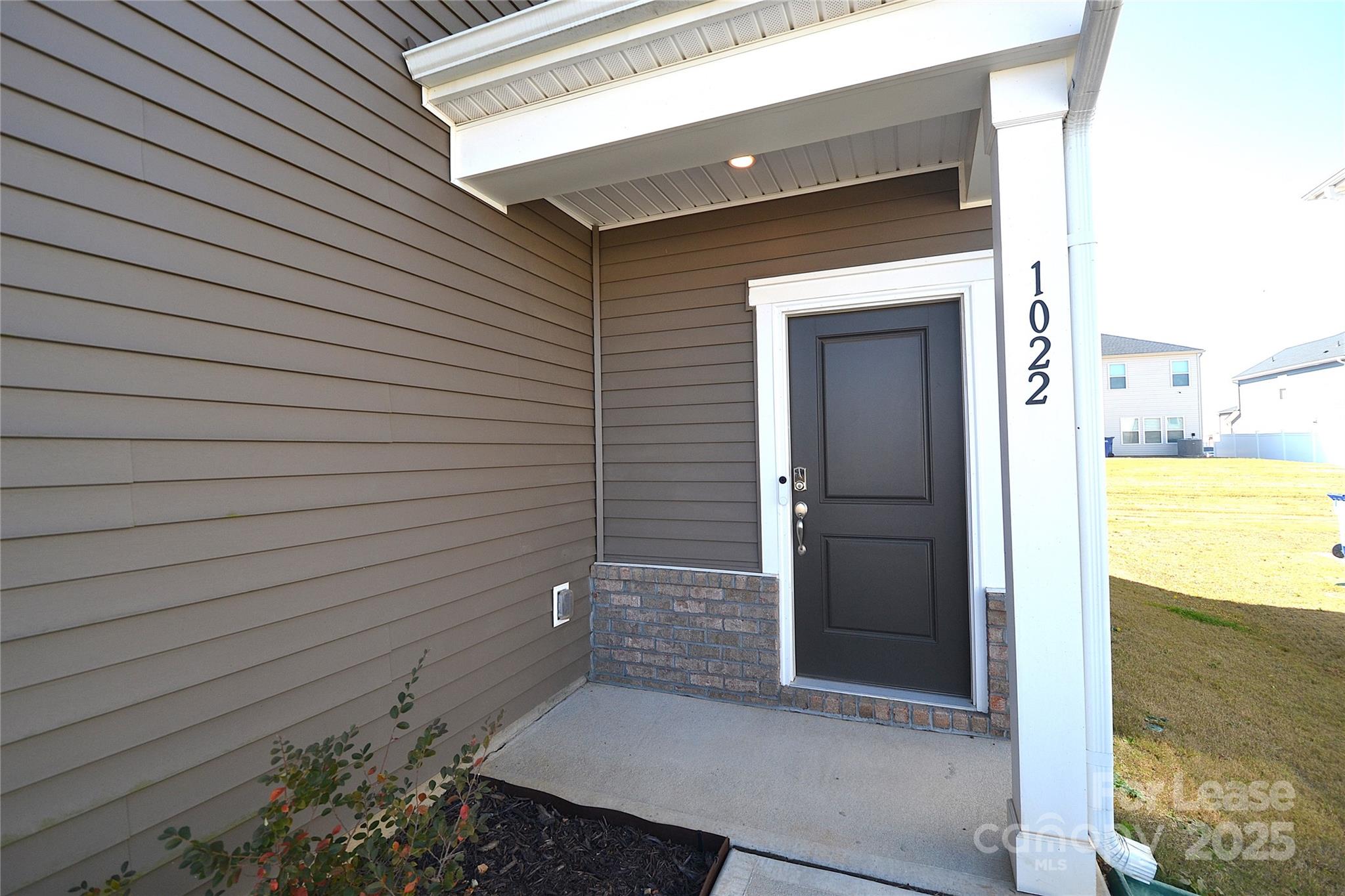 property viewer photo 2