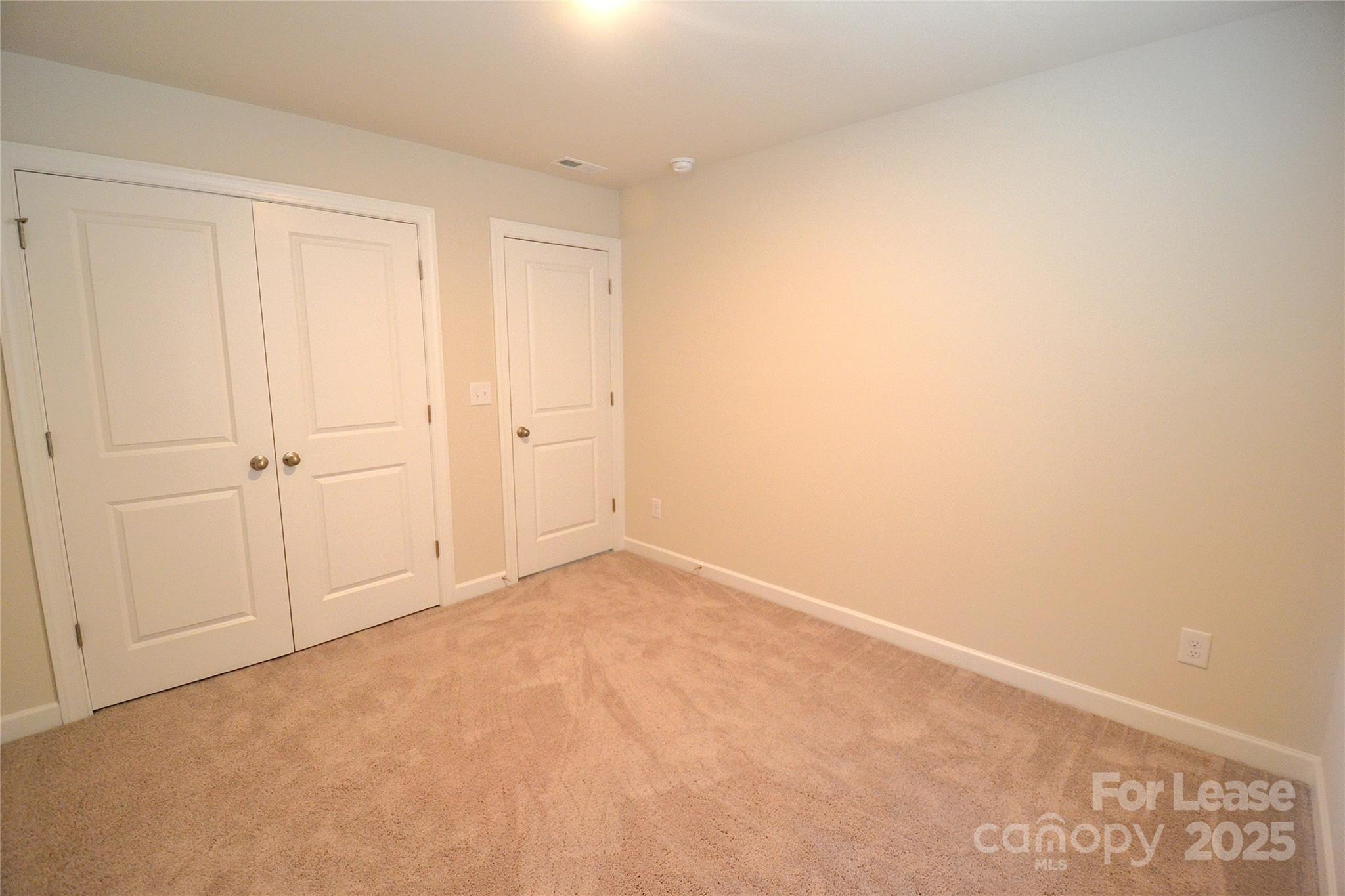 property viewer photo 26