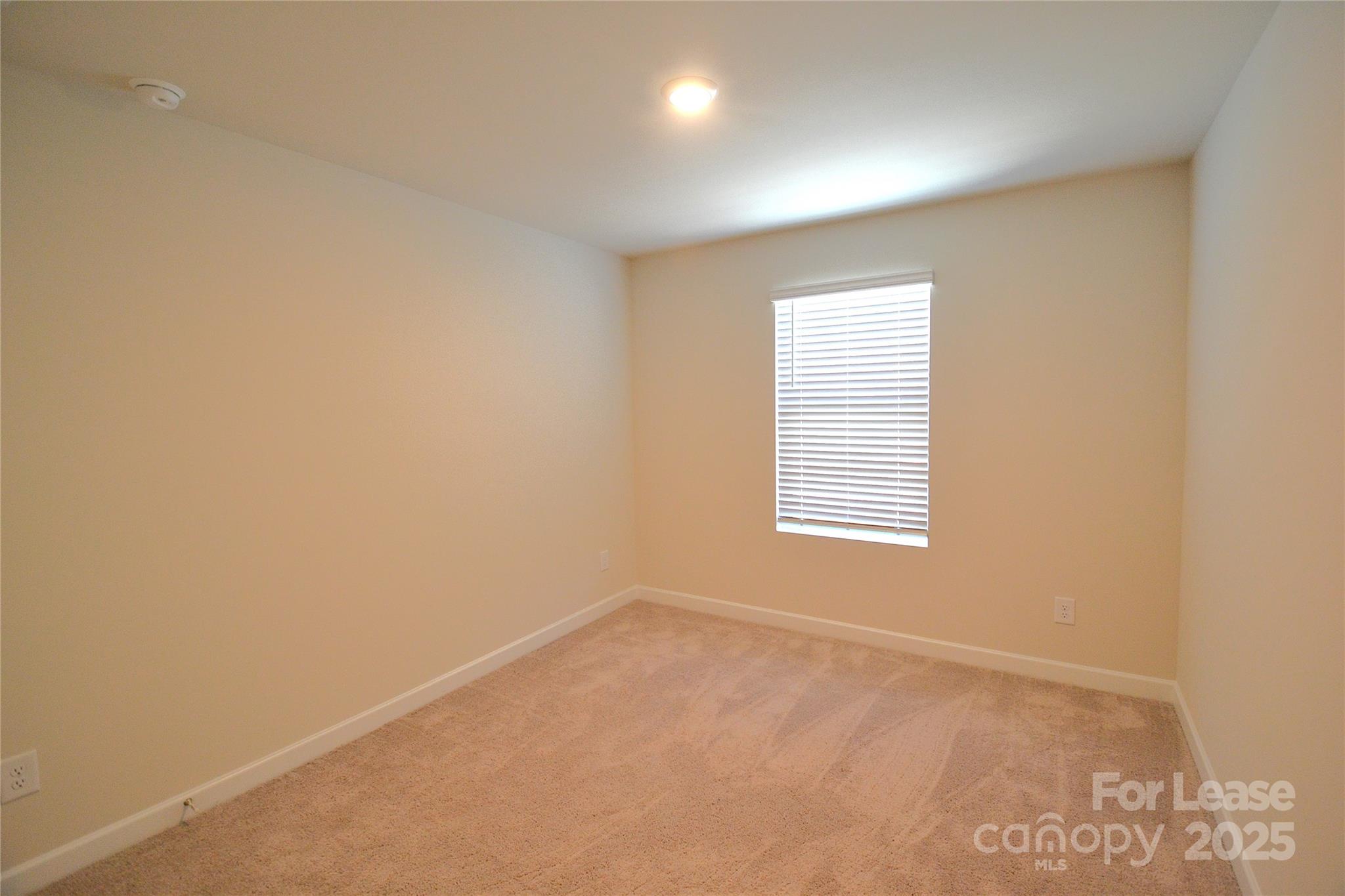 property viewer photo 27