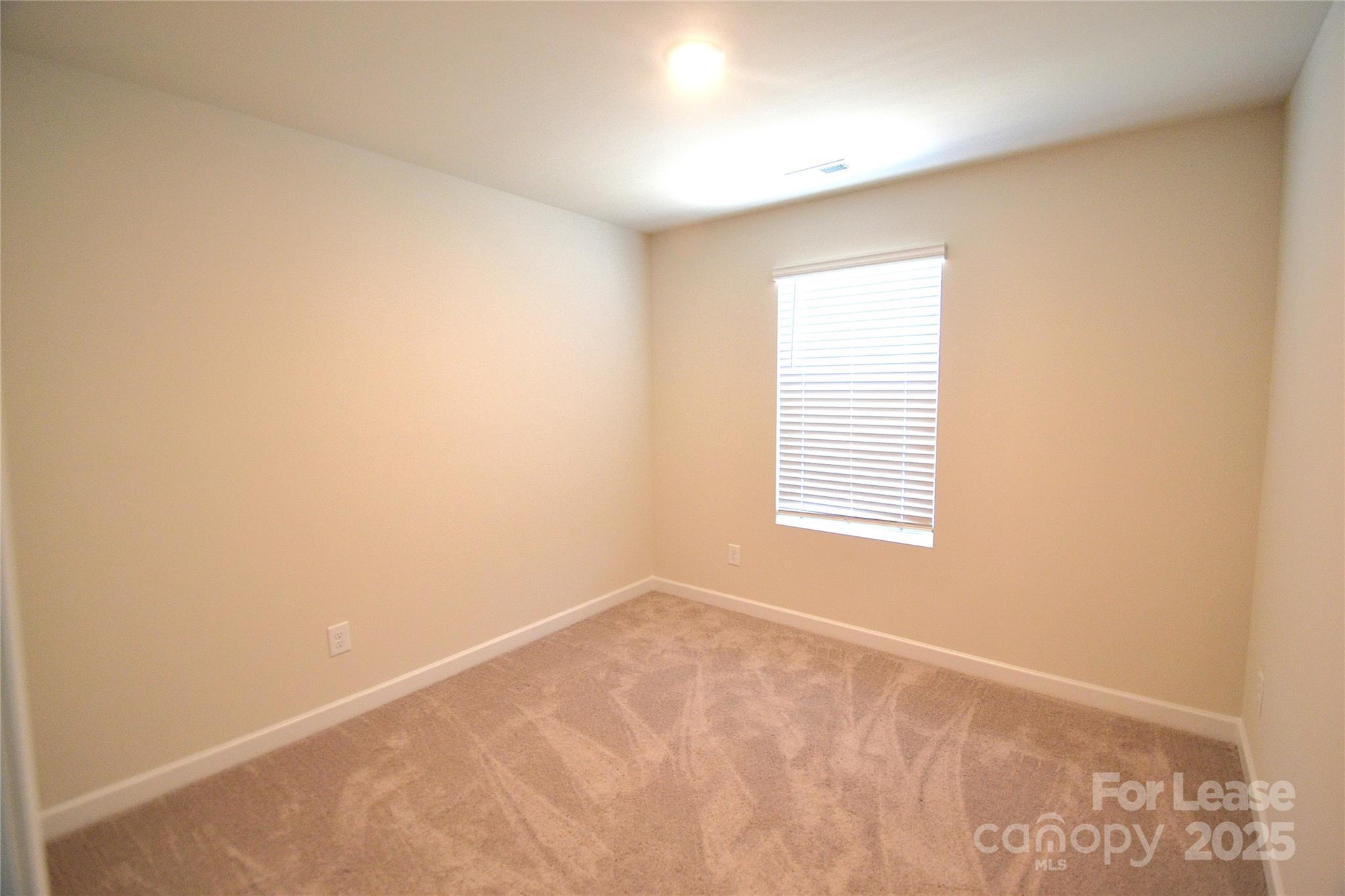 property viewer photo 30