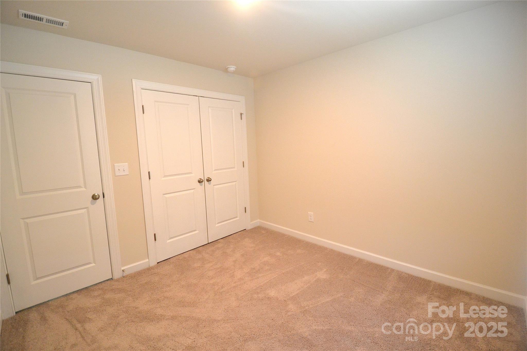 property viewer photo 32