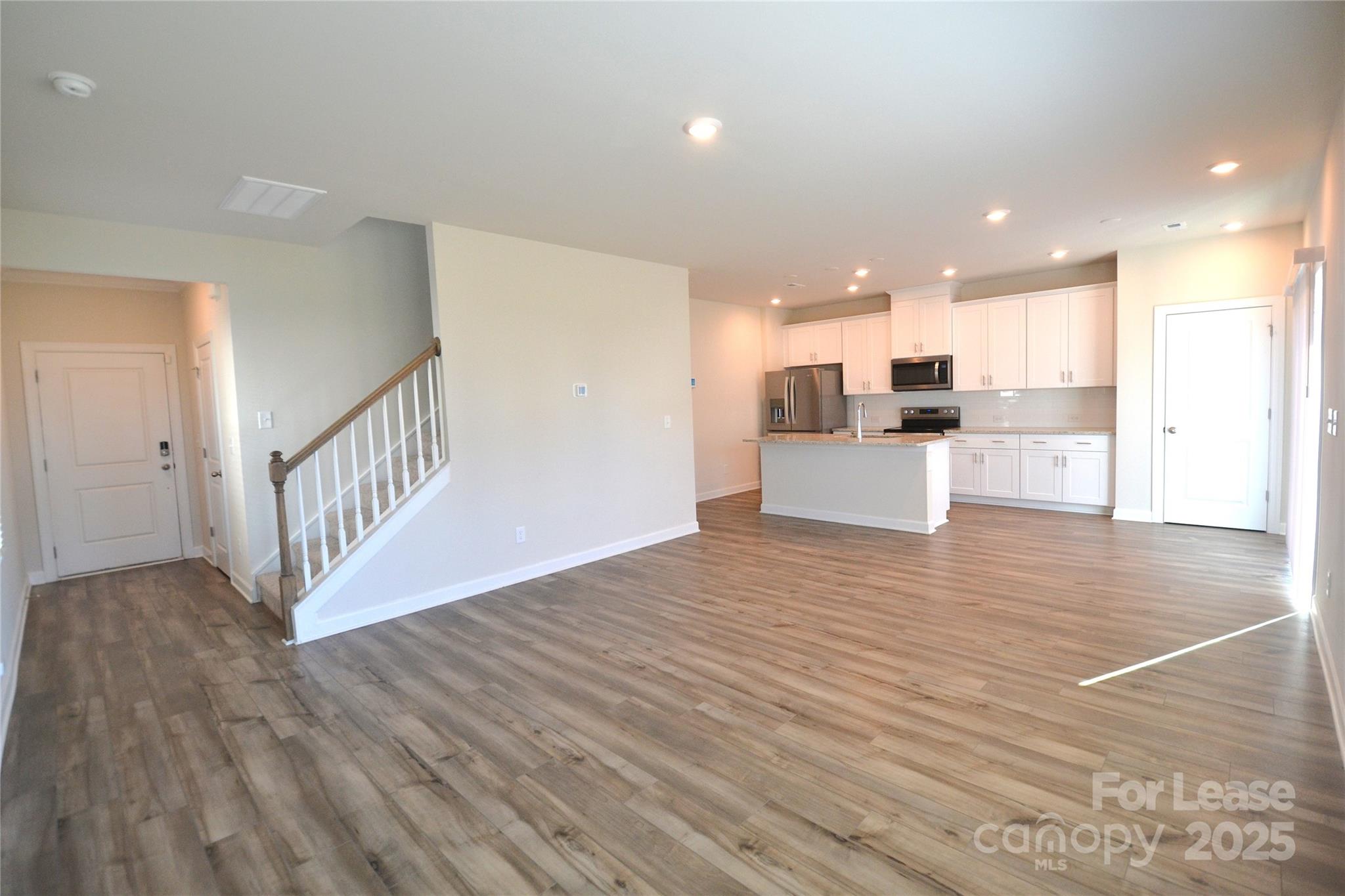 property viewer photo 5