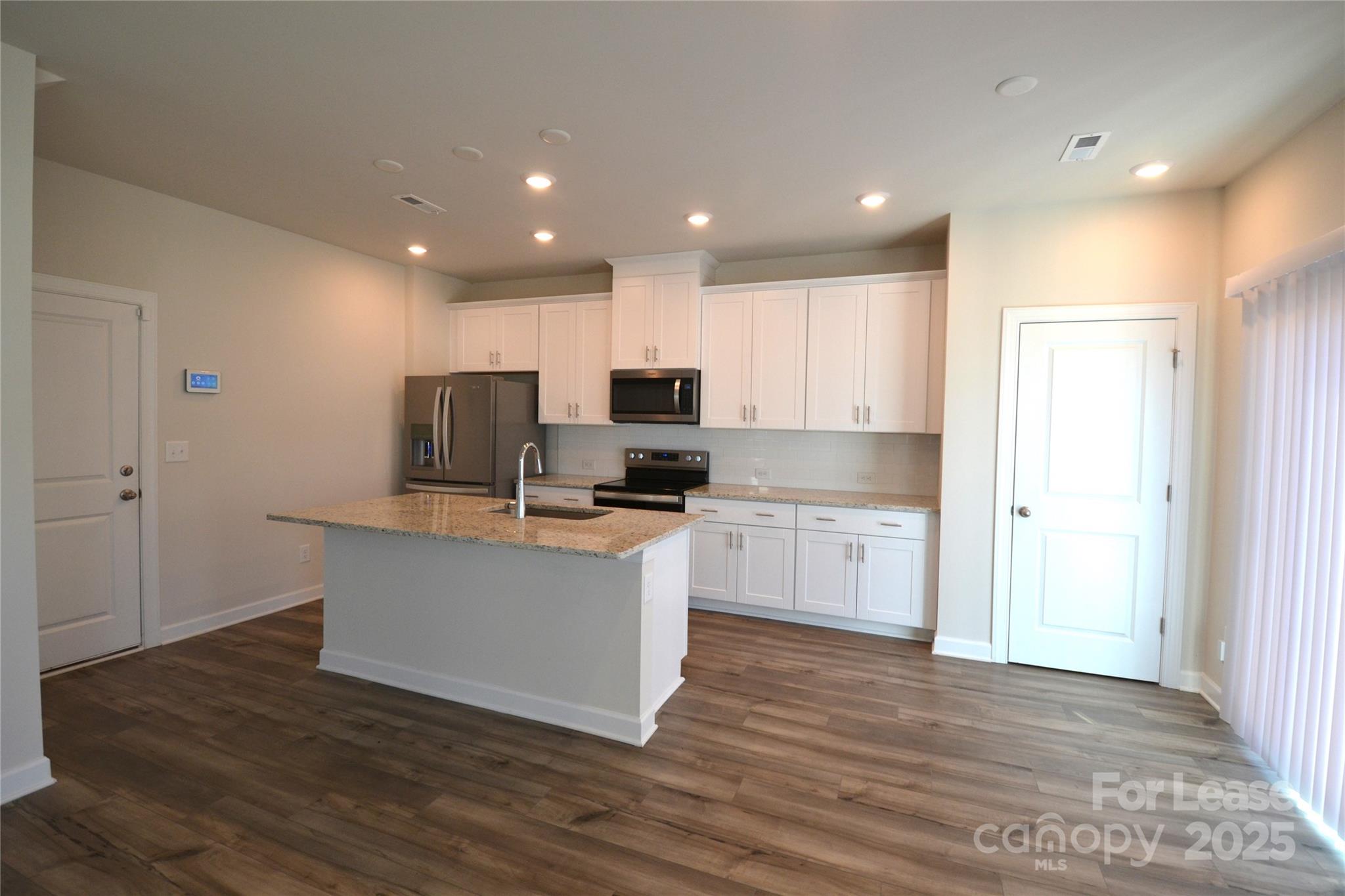 property viewer photo 8