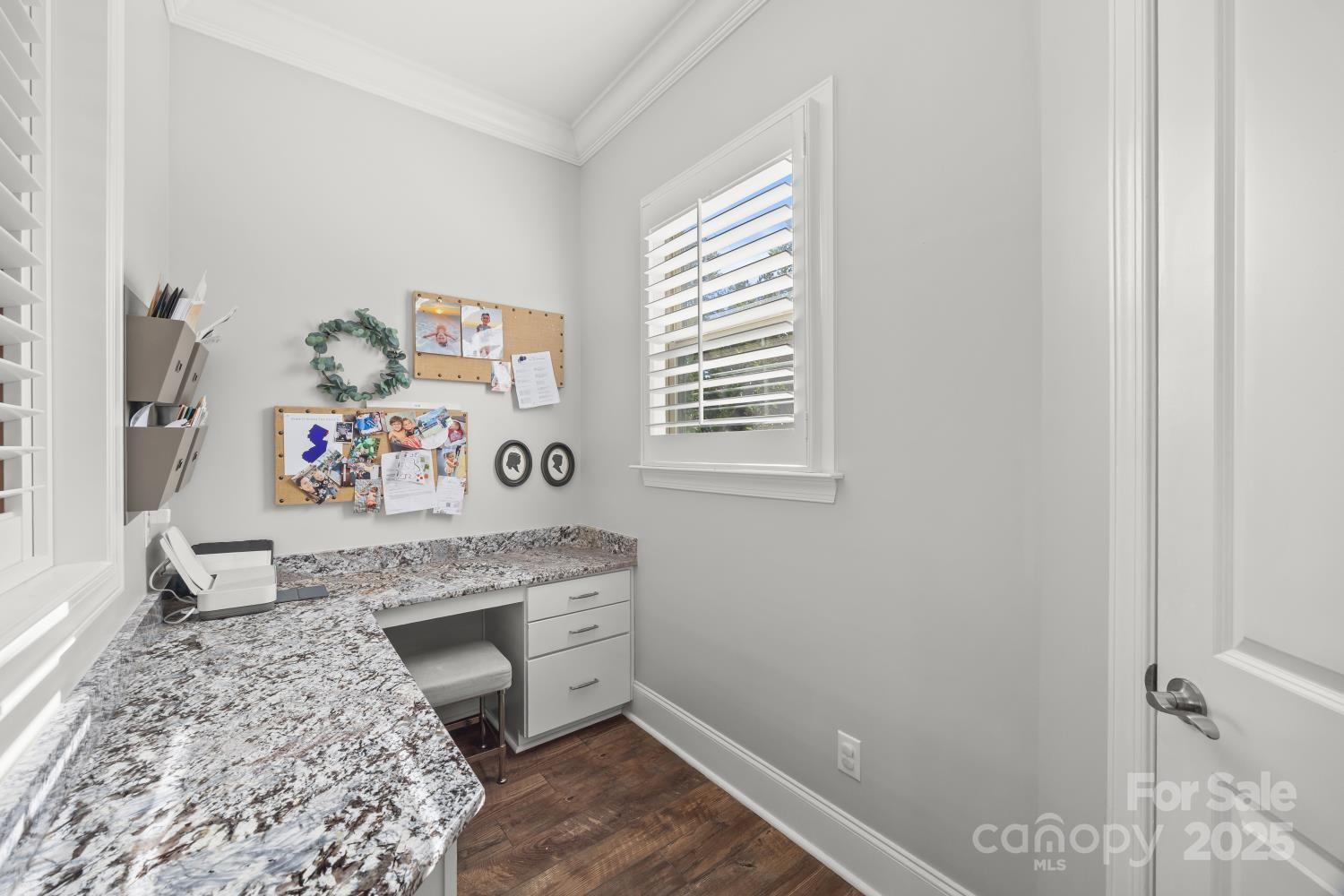 property viewer photo 12