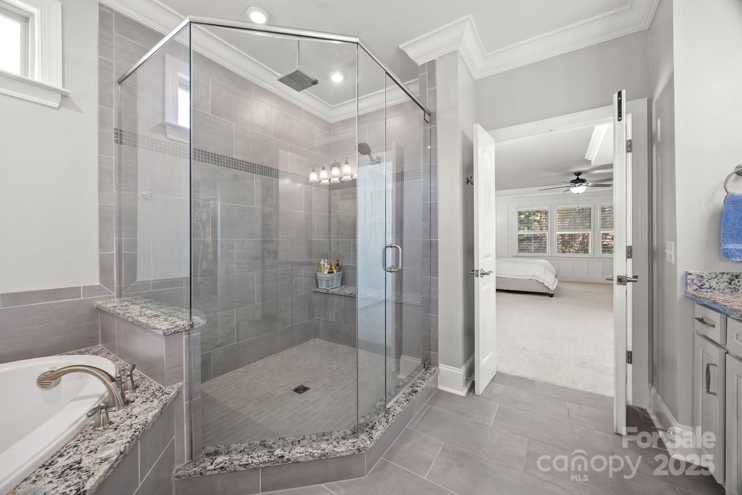 property viewer photo 25