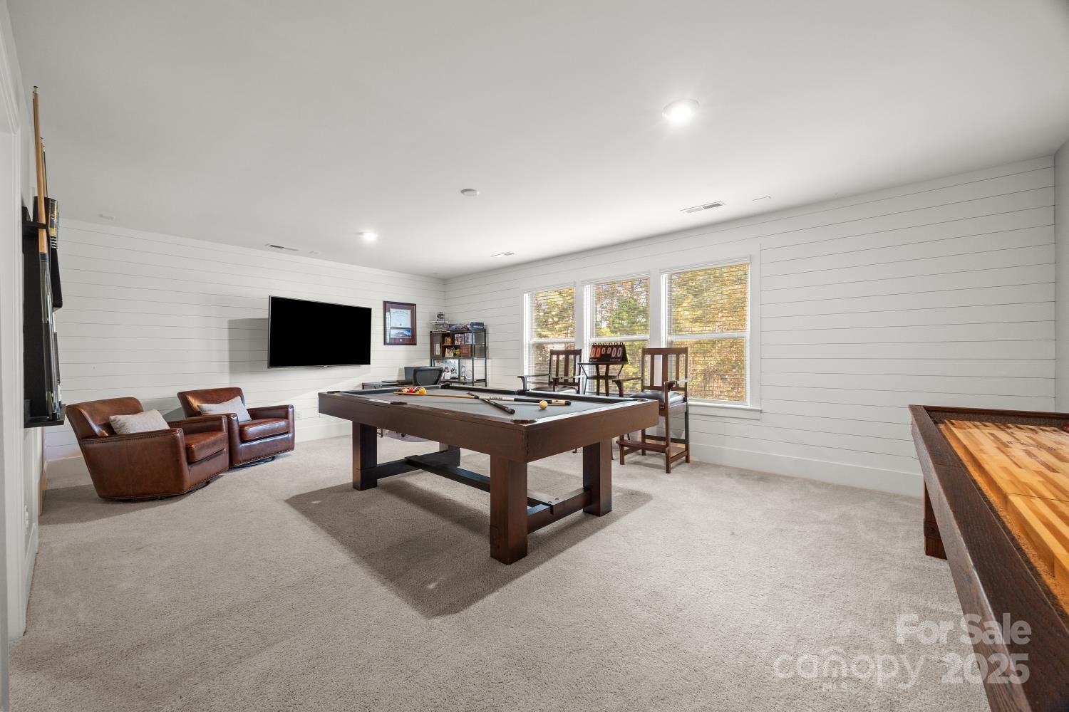 property viewer photo 36