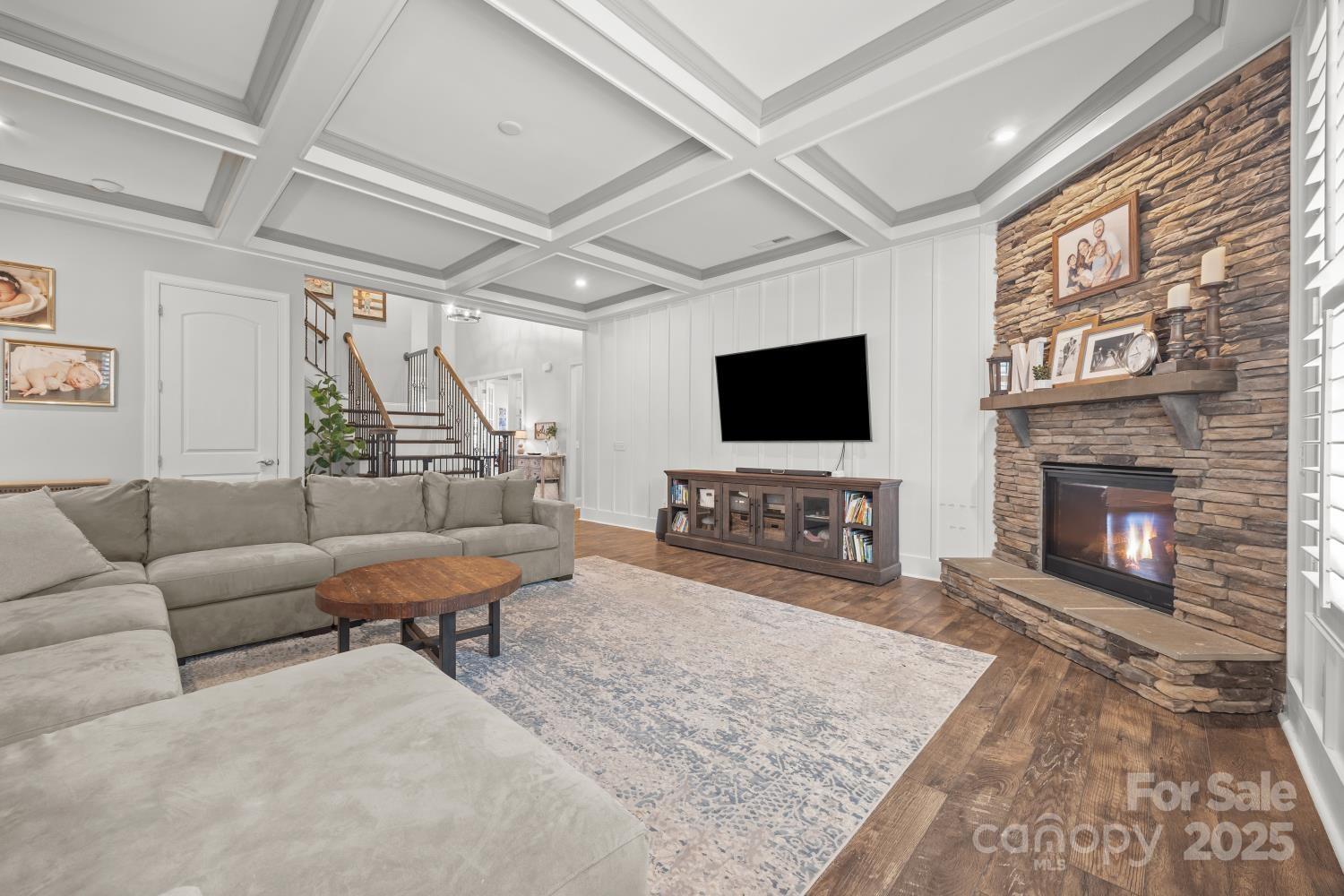property viewer photo 7