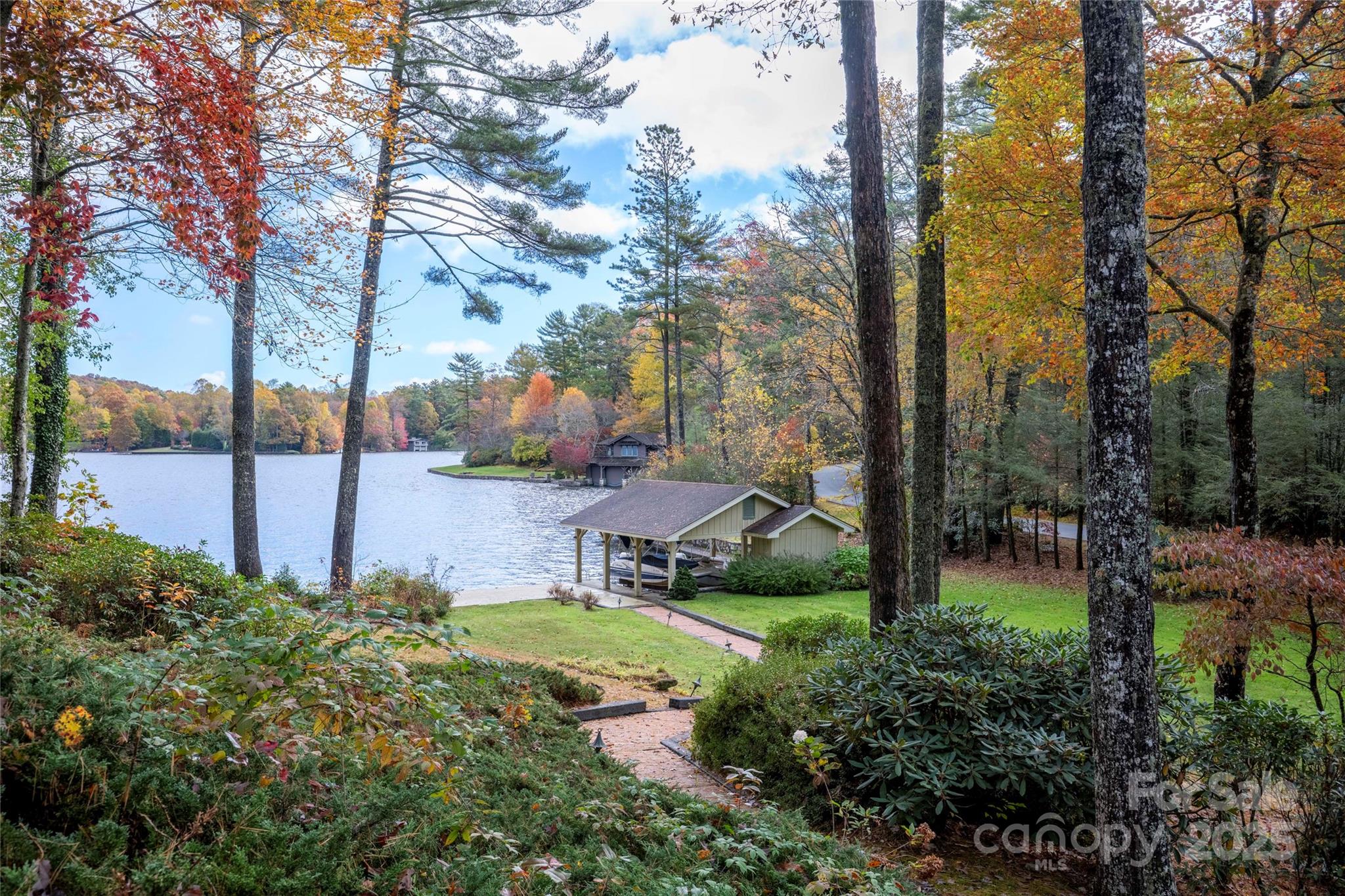 main property photo 30