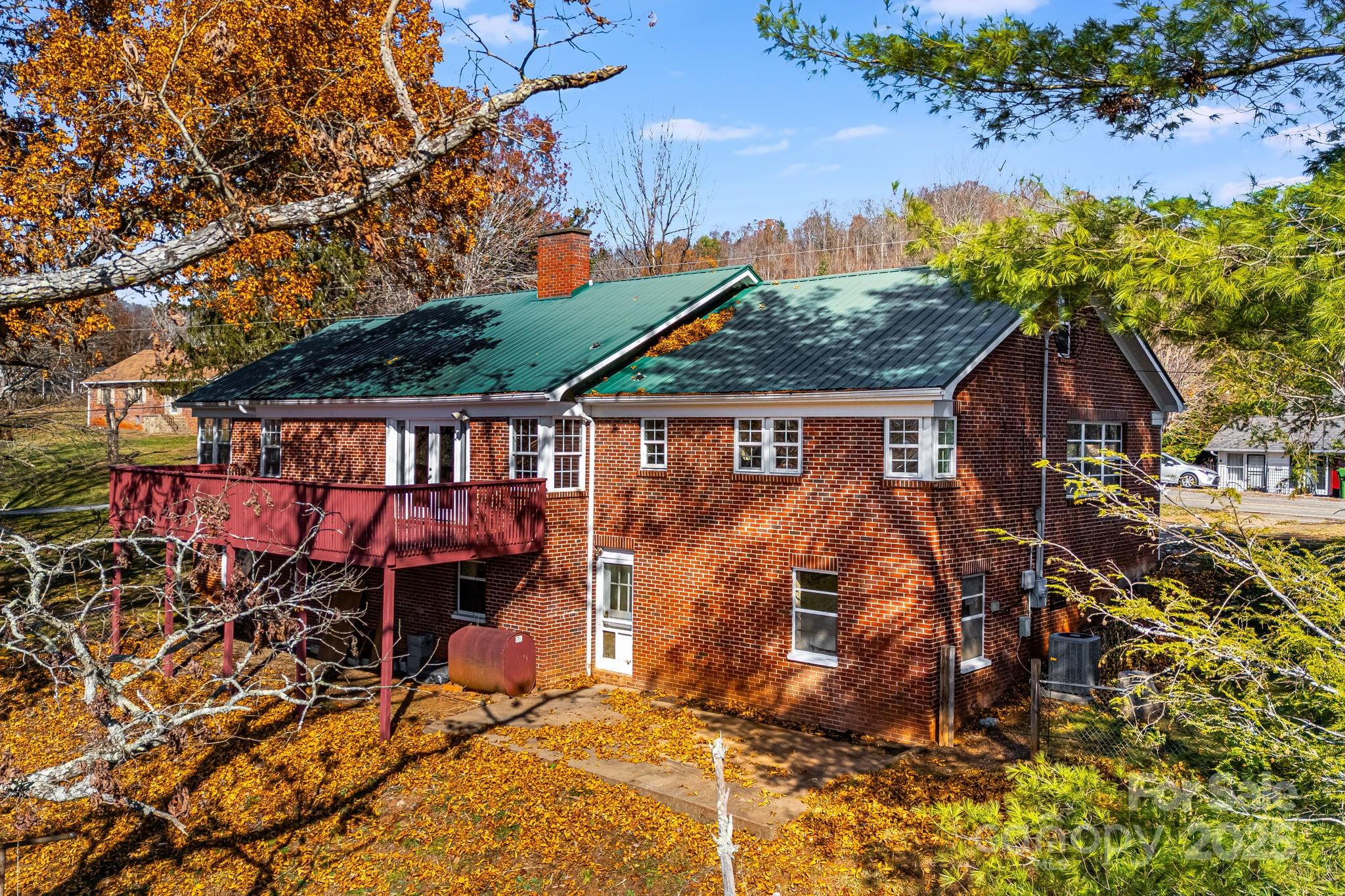 main property photo 34