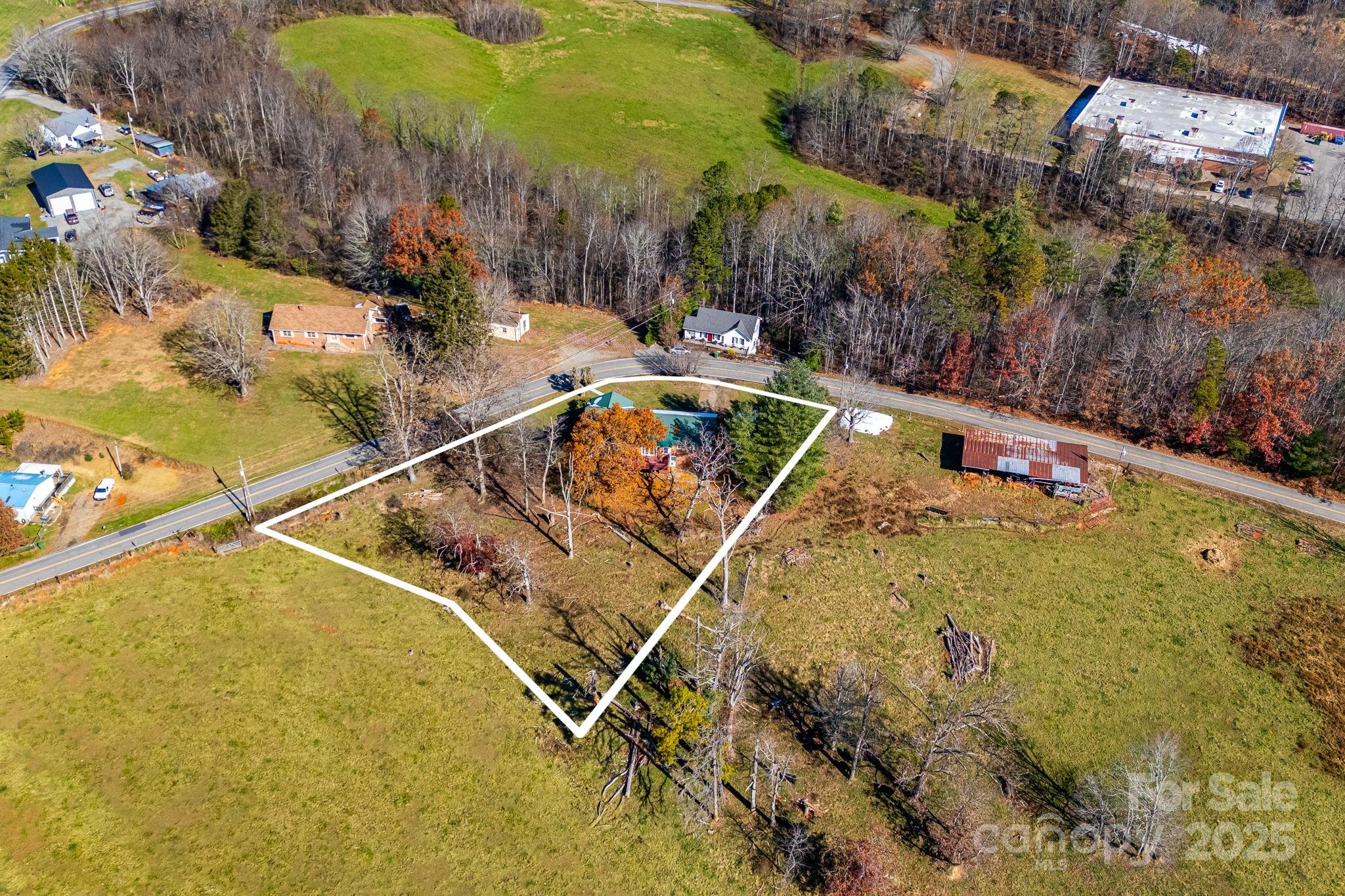 main property photo 37