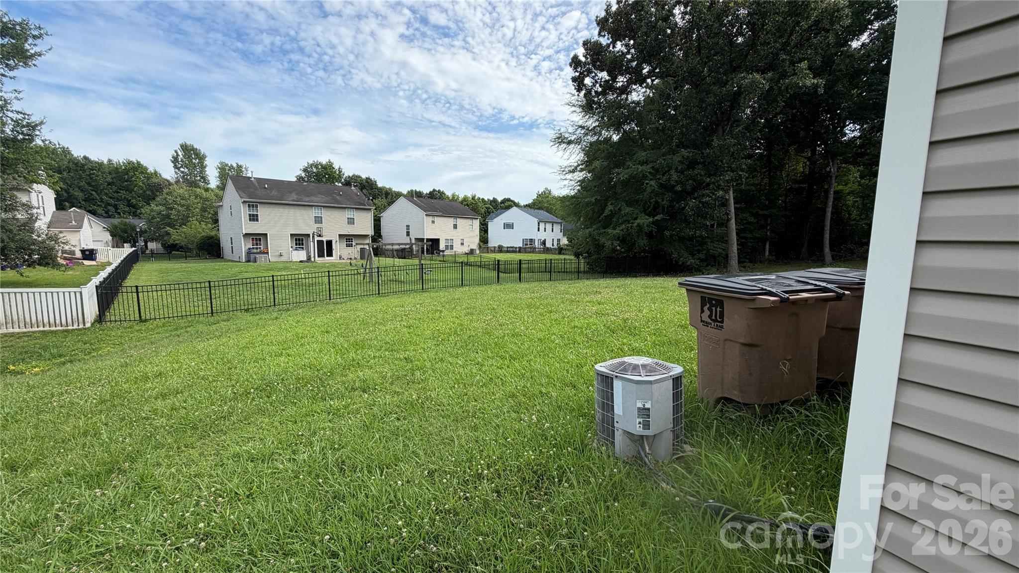 main property photo 41
