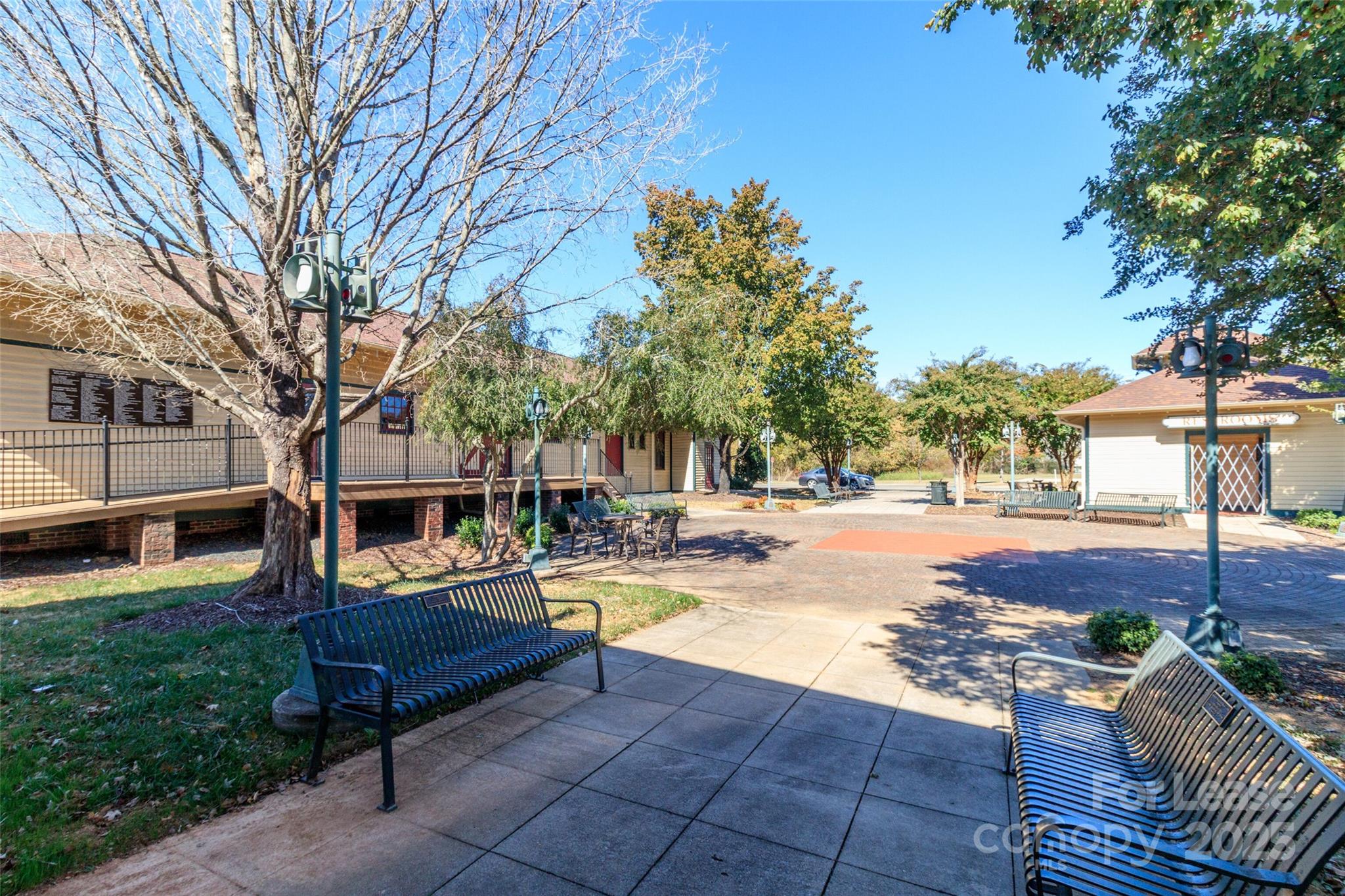 main property photo 27