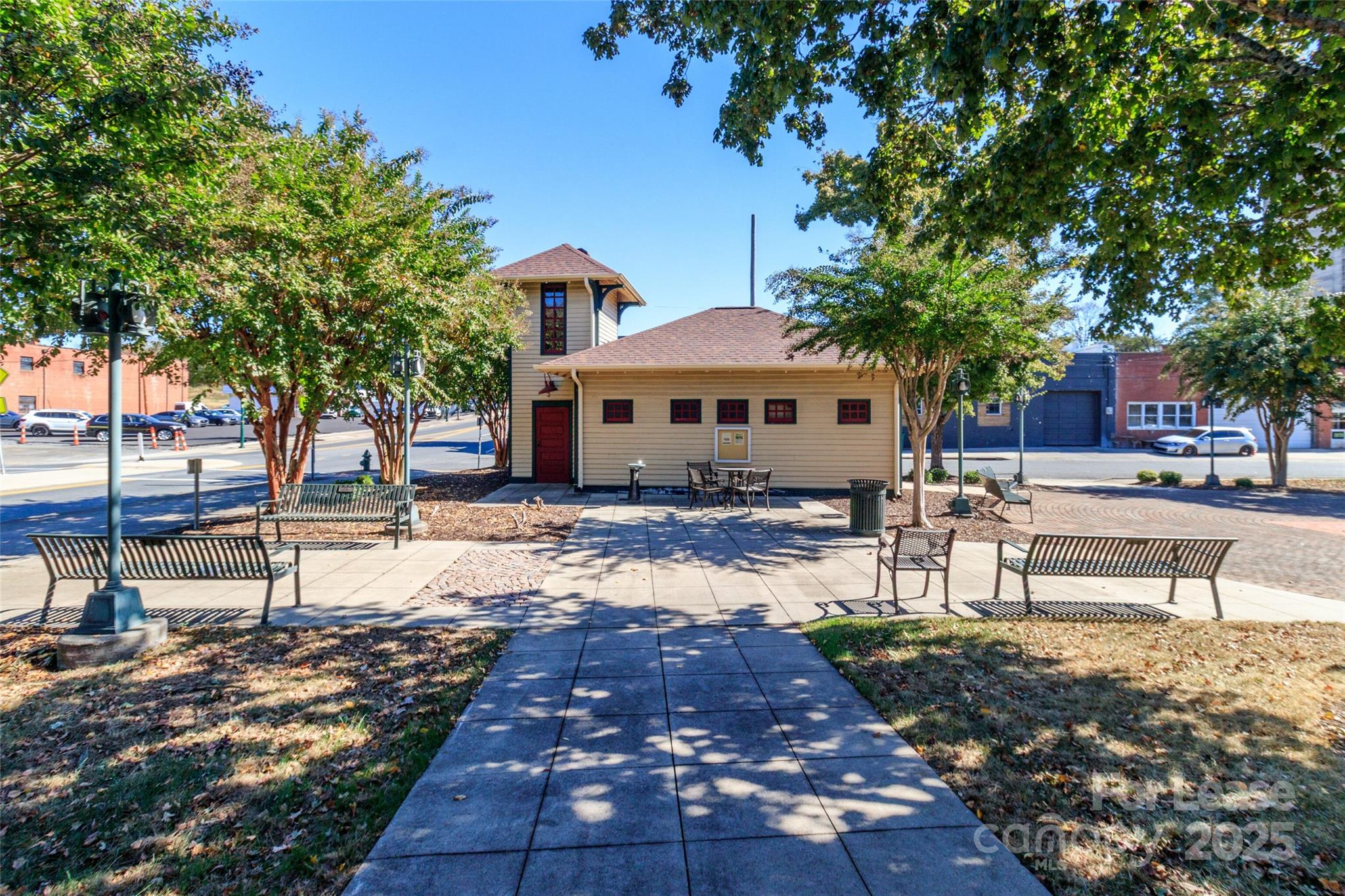 main property photo 29
