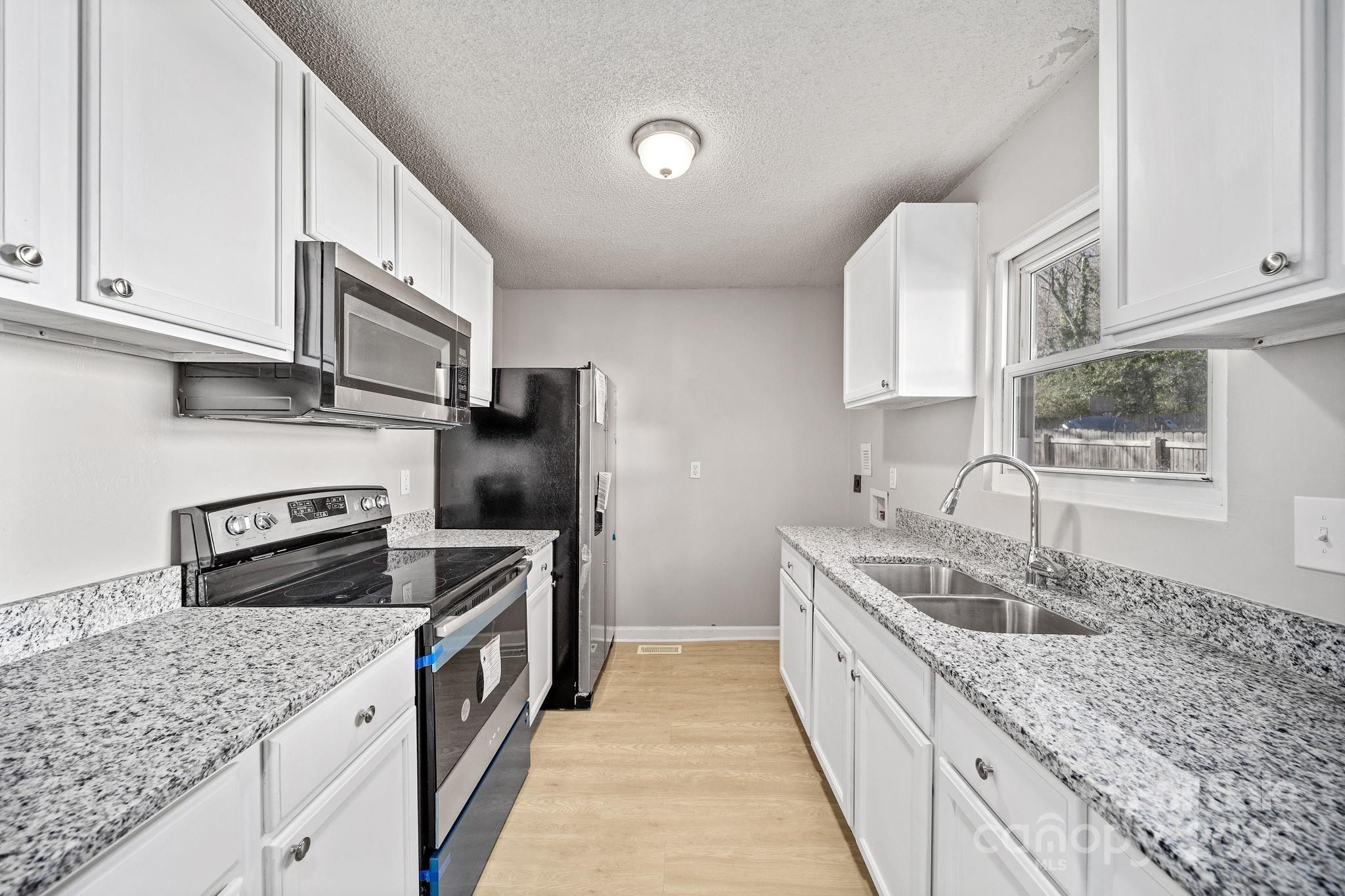 property viewer photo 10