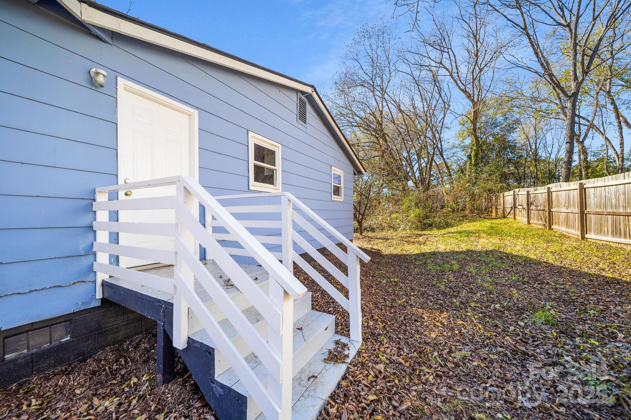 property viewer photo 4