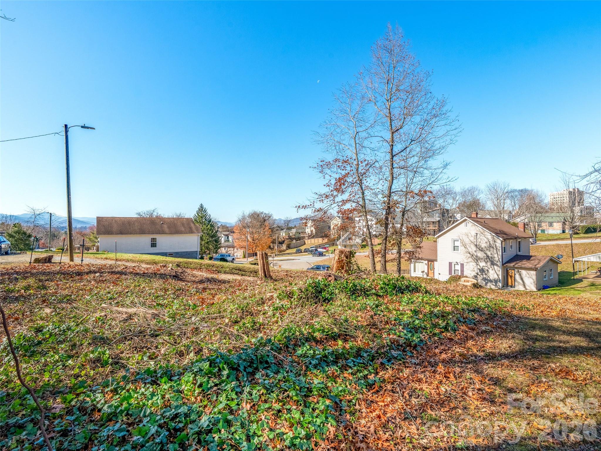 main property photo 10