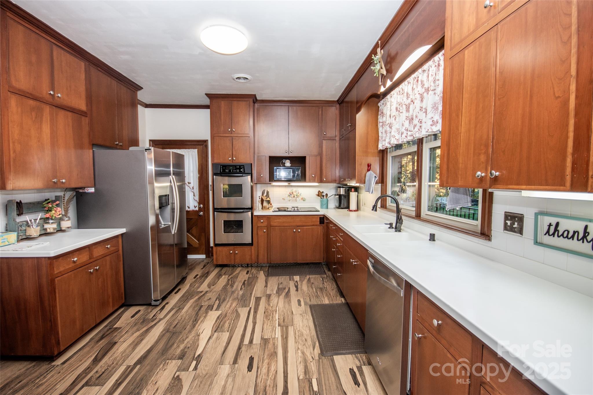 property viewer photo 12