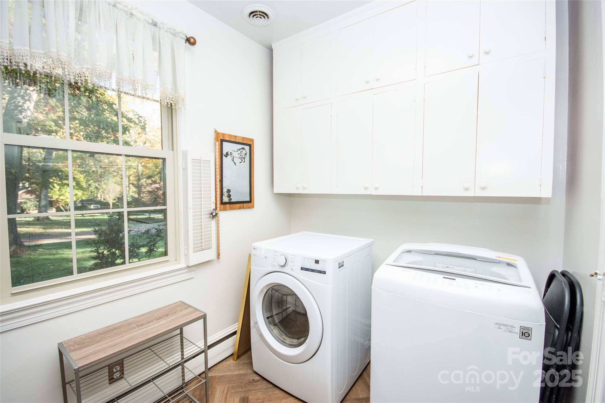property viewer photo 16