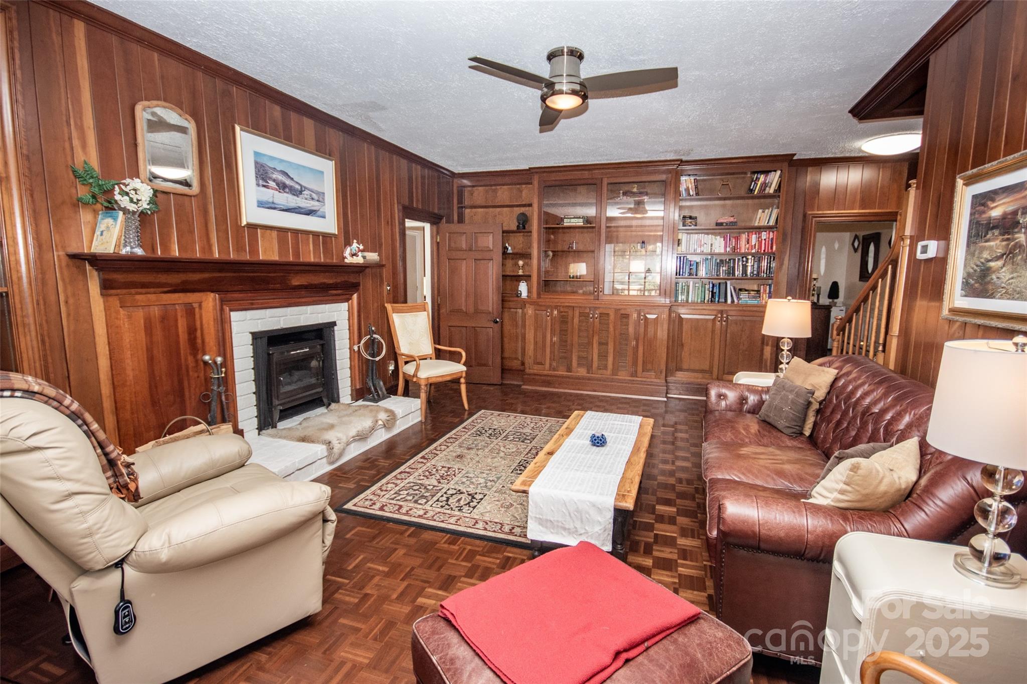 property viewer photo 19