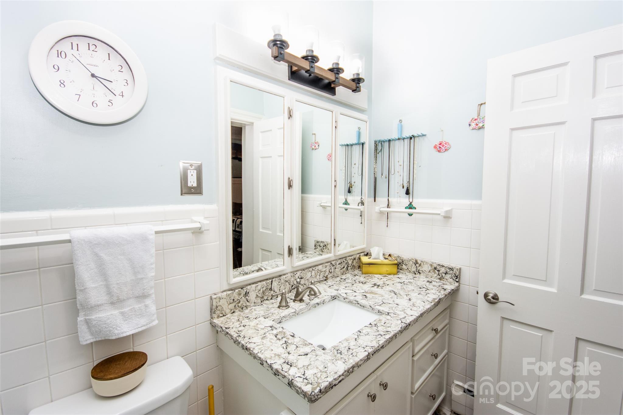 property viewer photo 24