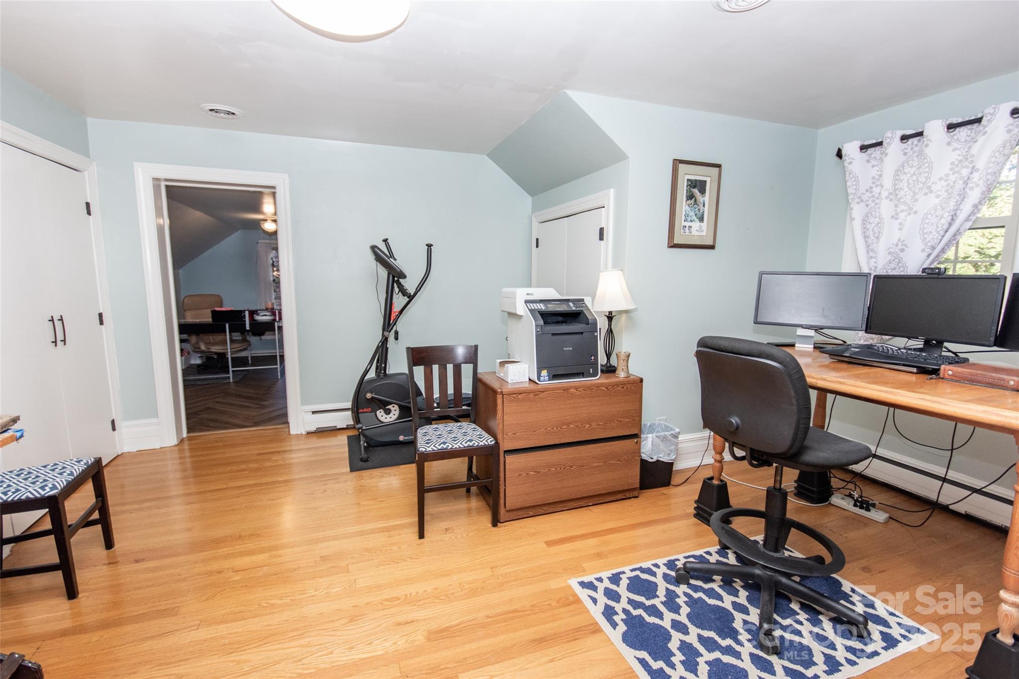 property viewer photo 26