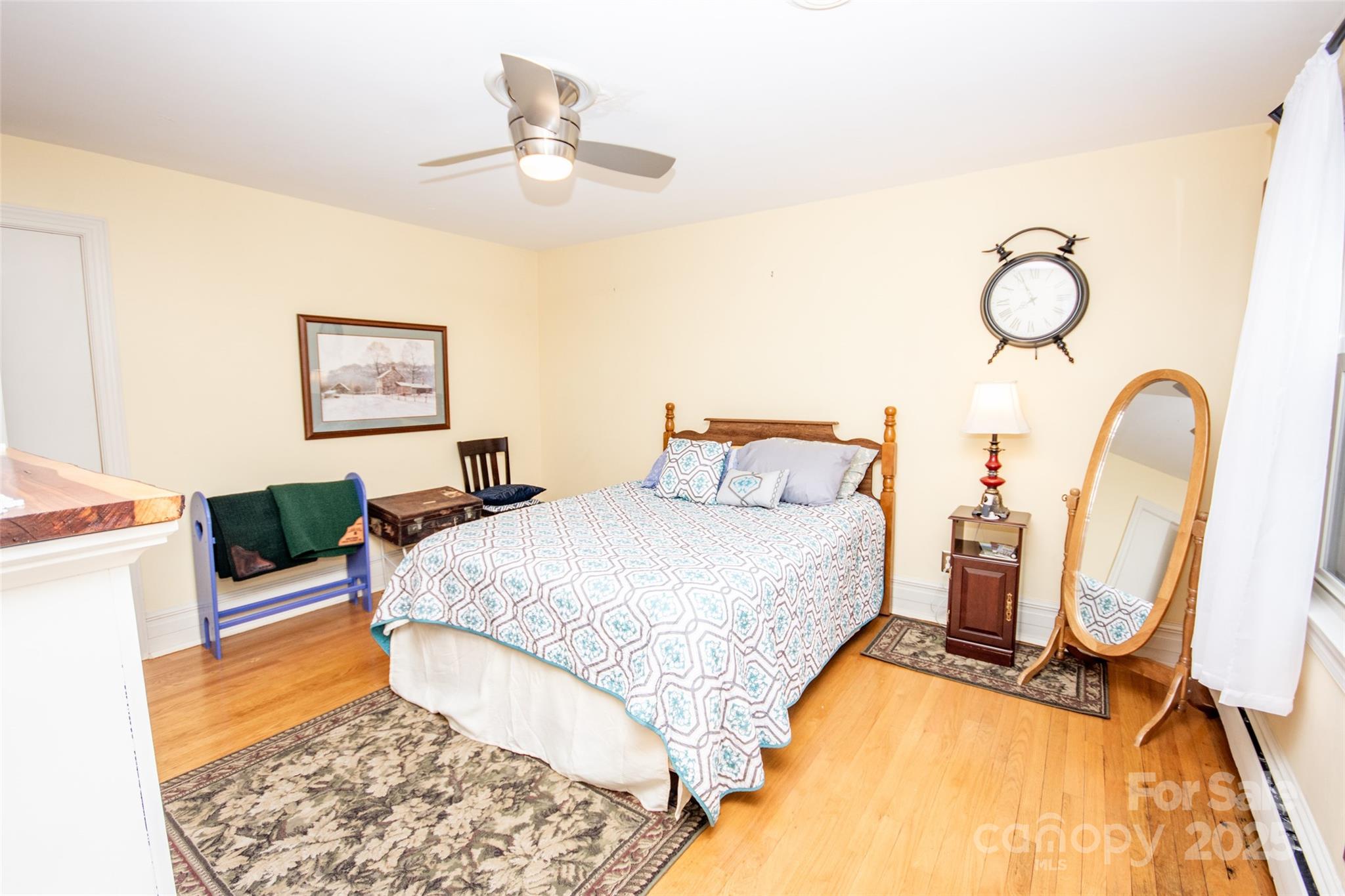 property viewer photo 31