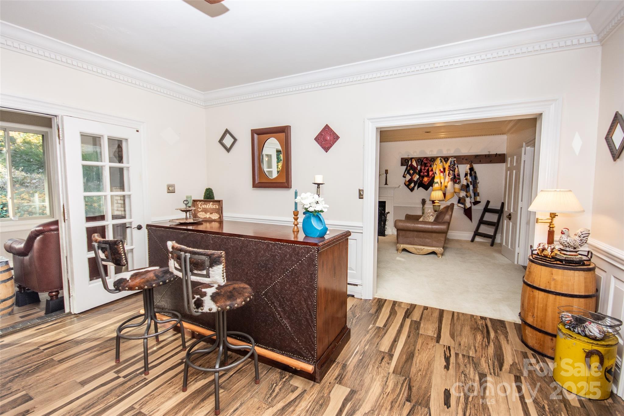 property viewer photo 6
