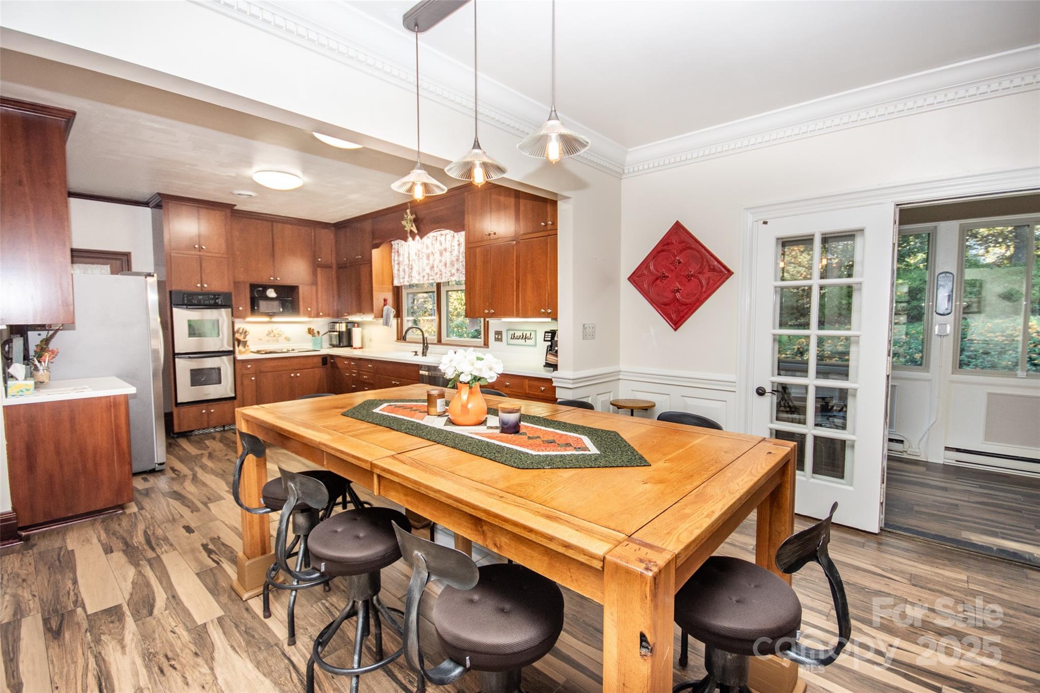 property viewer photo 7