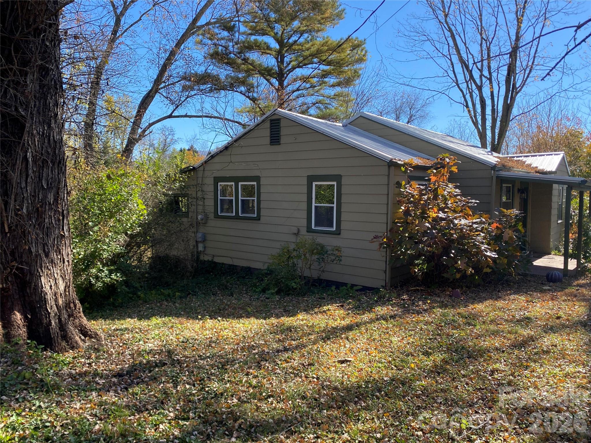 main property photo 30