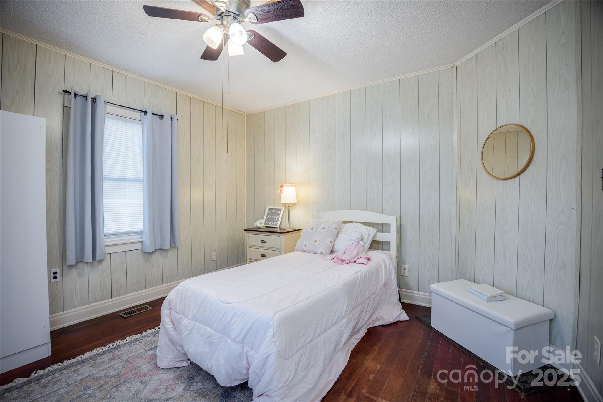 property viewer photo 17