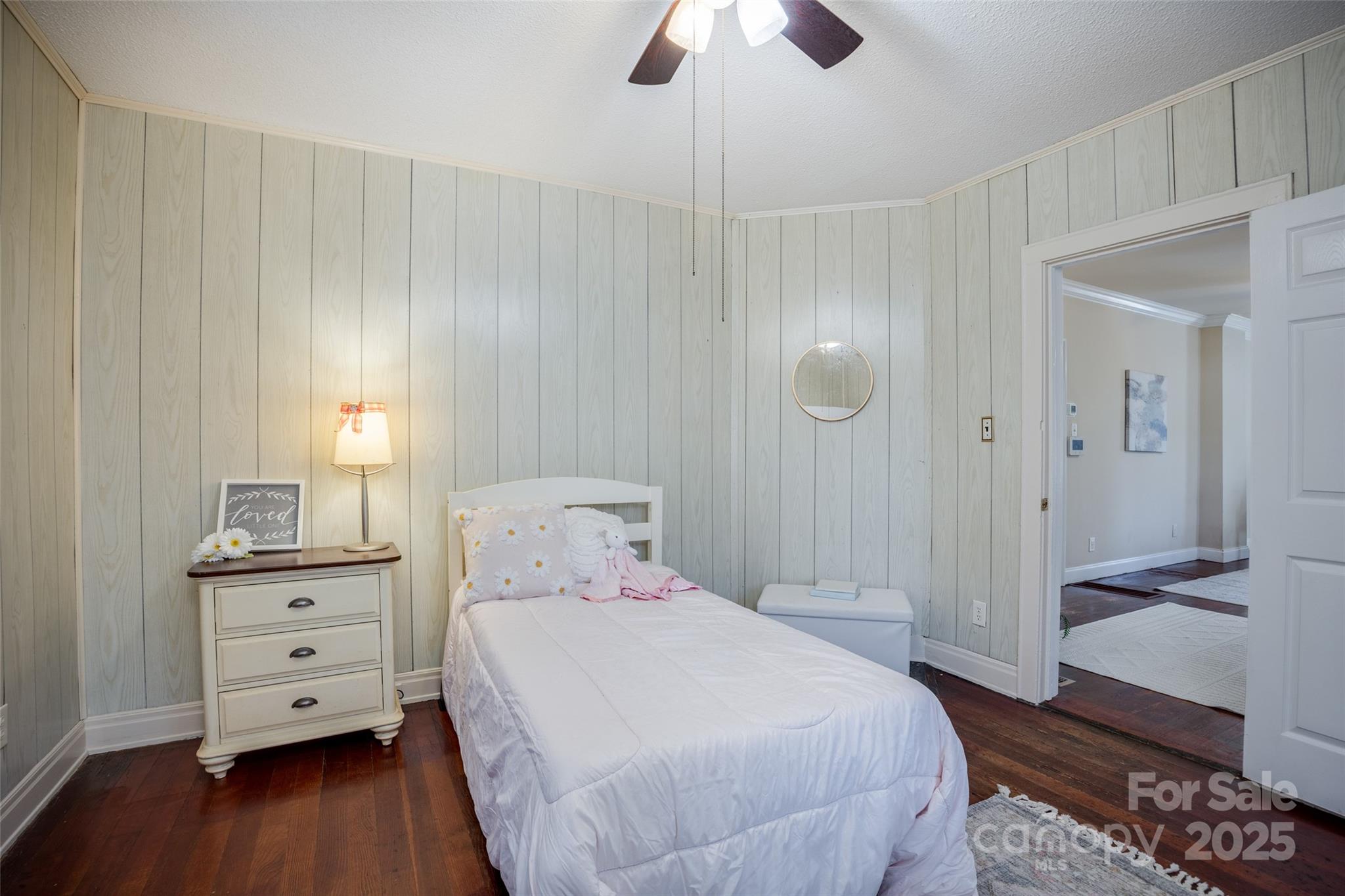 property viewer photo 19