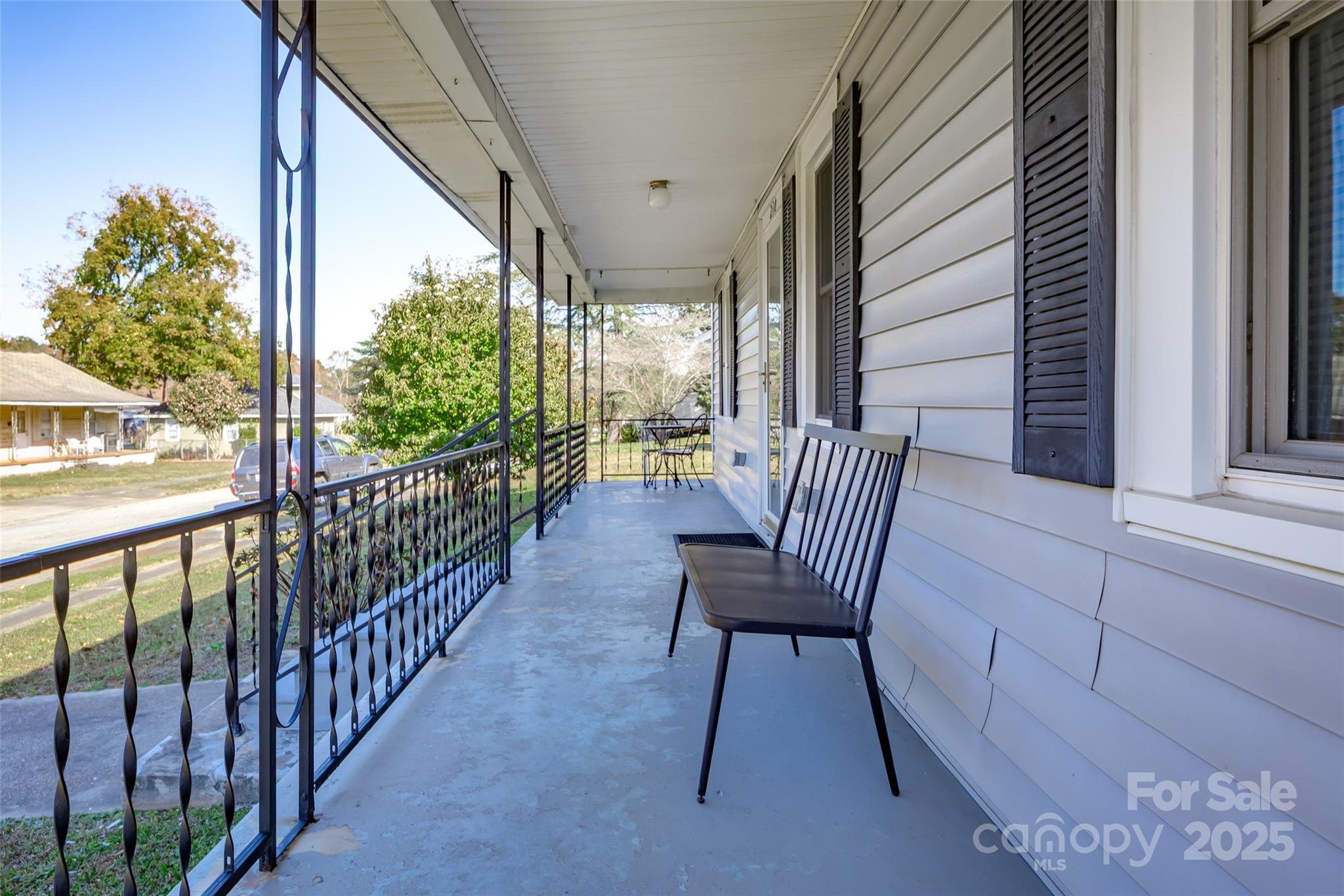 property viewer photo 4