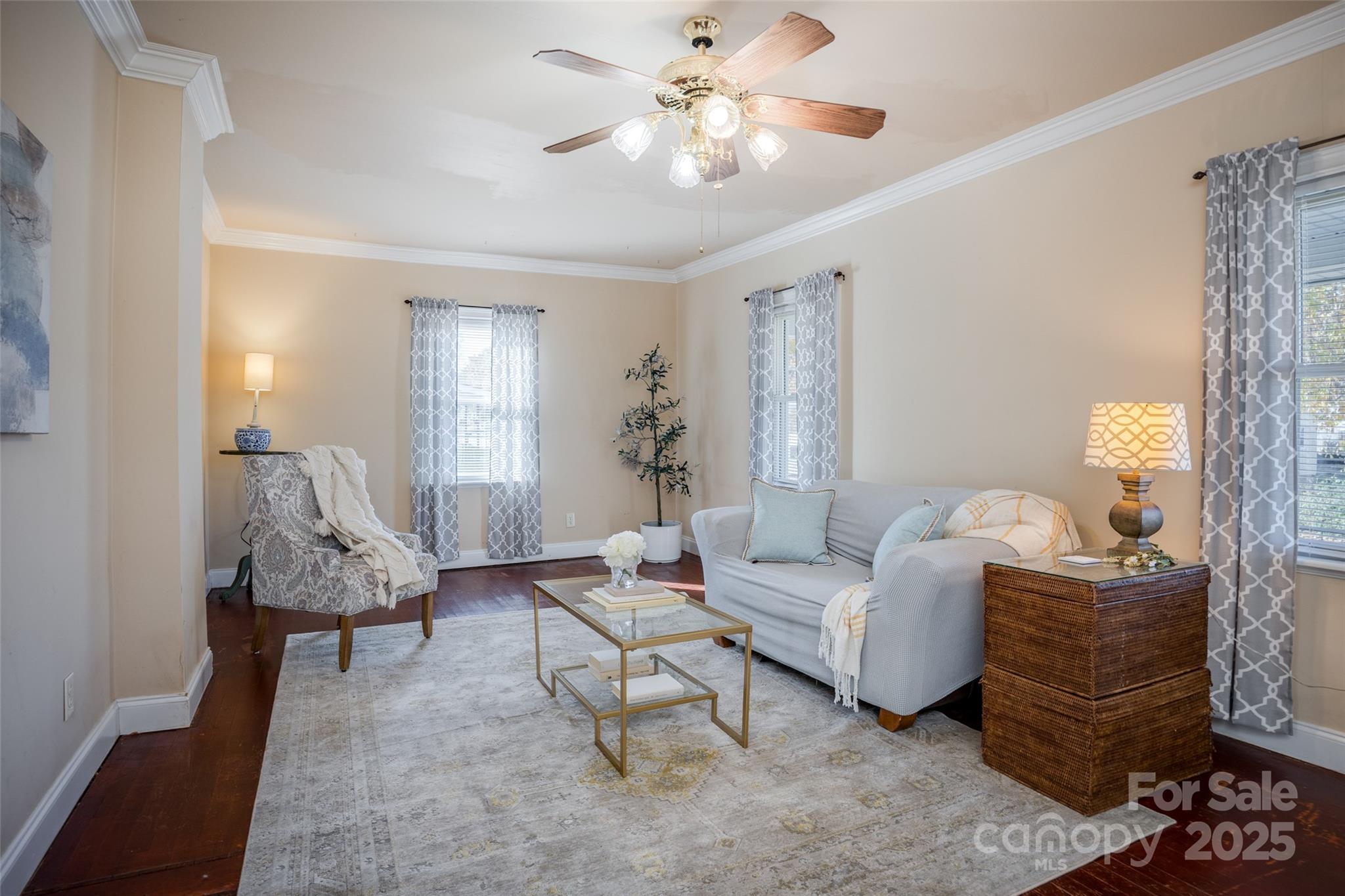 property viewer photo 8