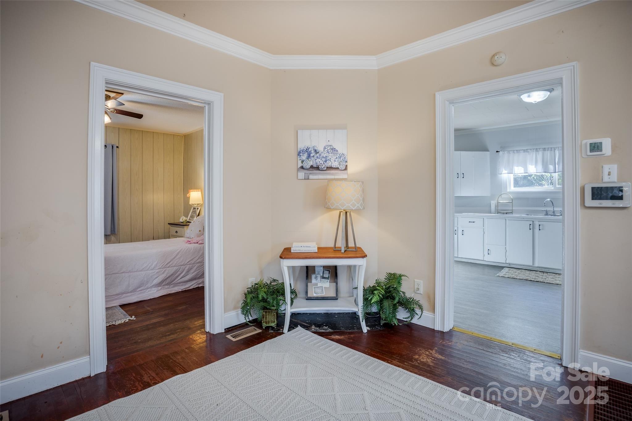 property viewer photo 9