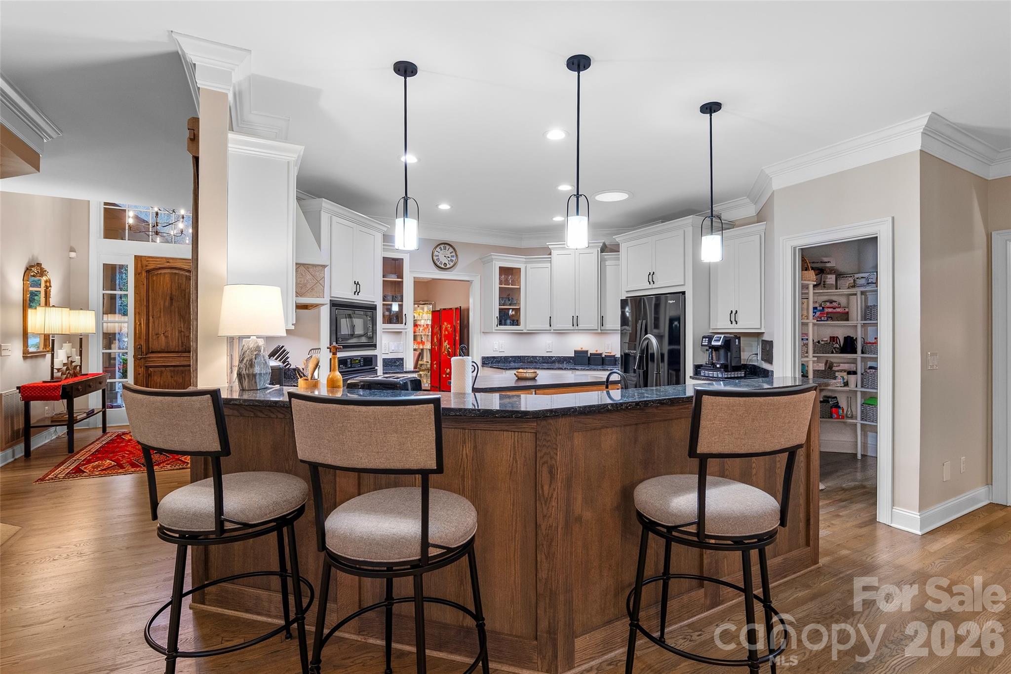 main property photo 10