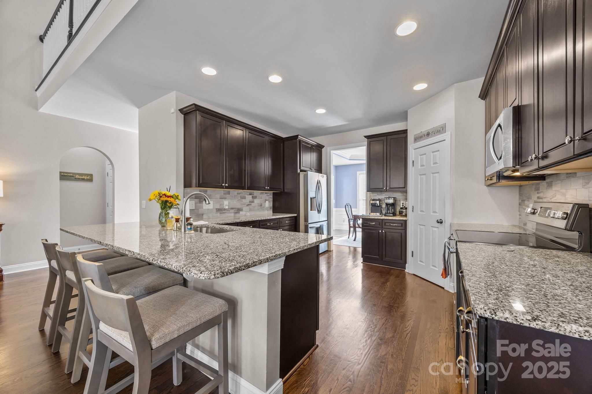 property viewer photo 15