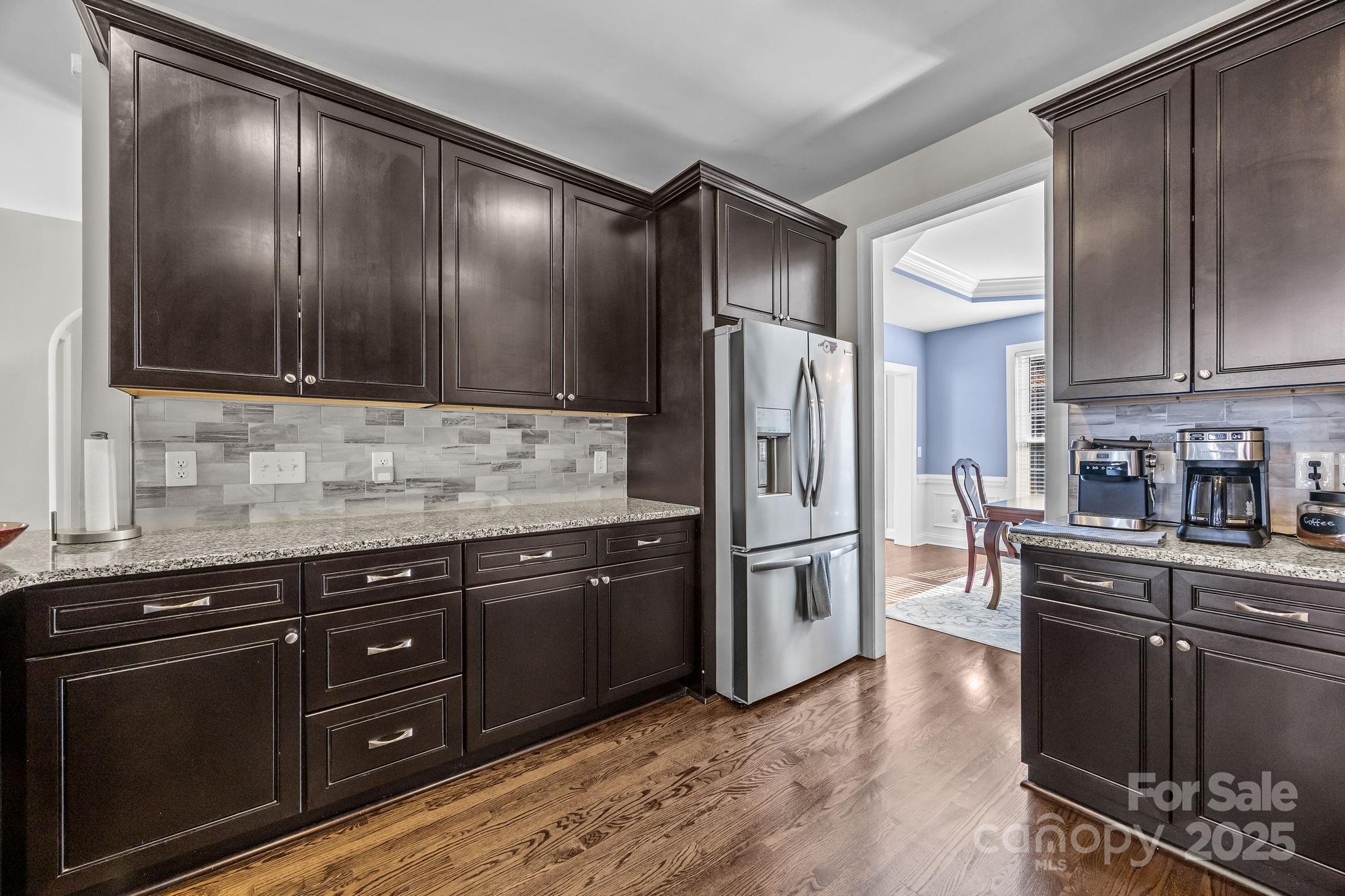 property viewer photo 16