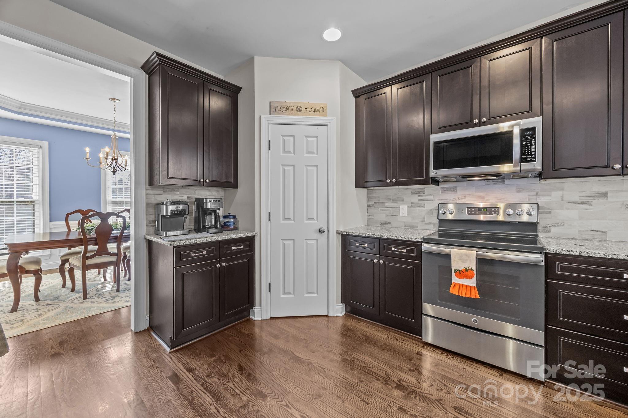 property viewer photo 18